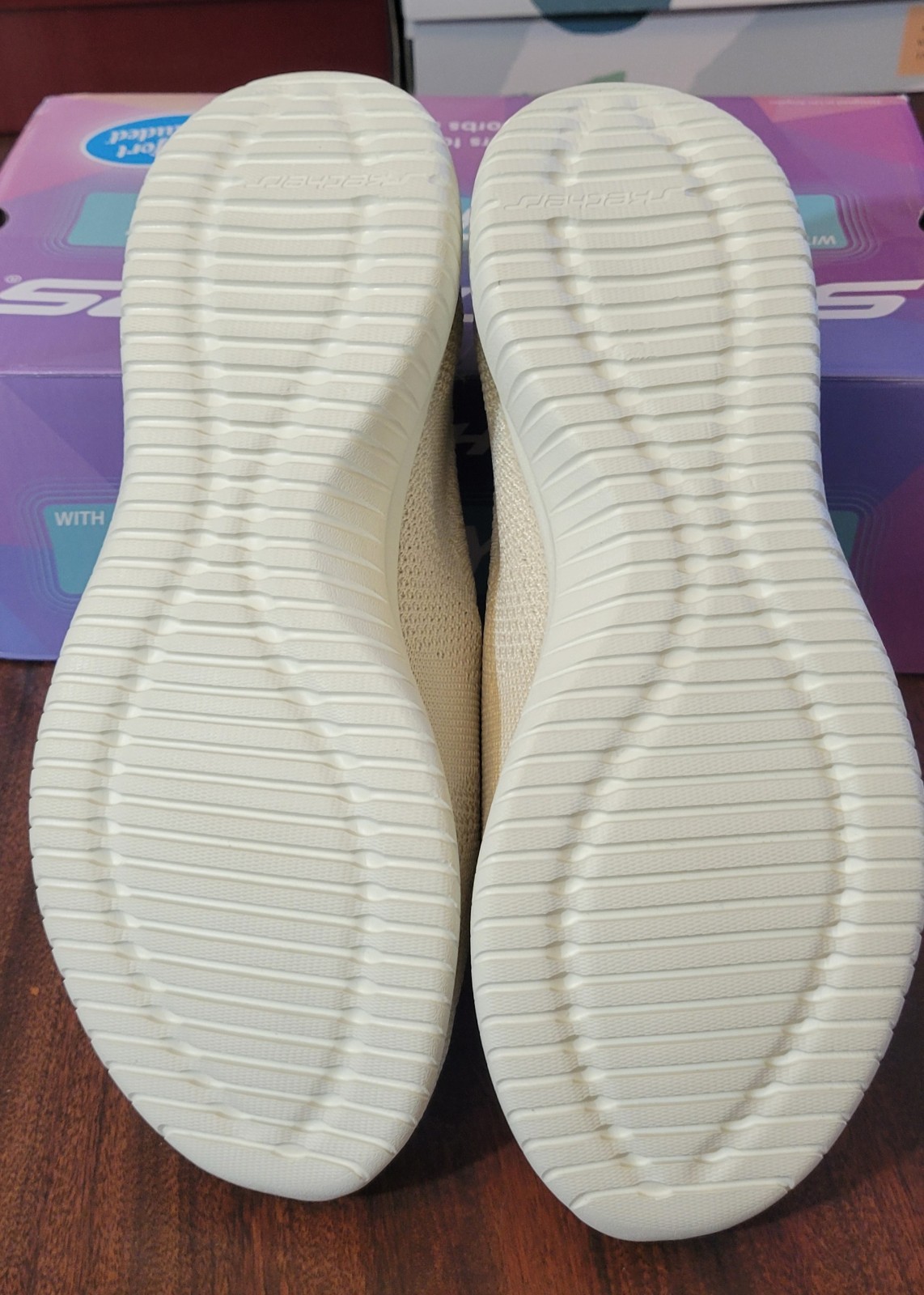 Skechers Women’s 9W Slip-on Faux Tie Flourishing Views-Natural