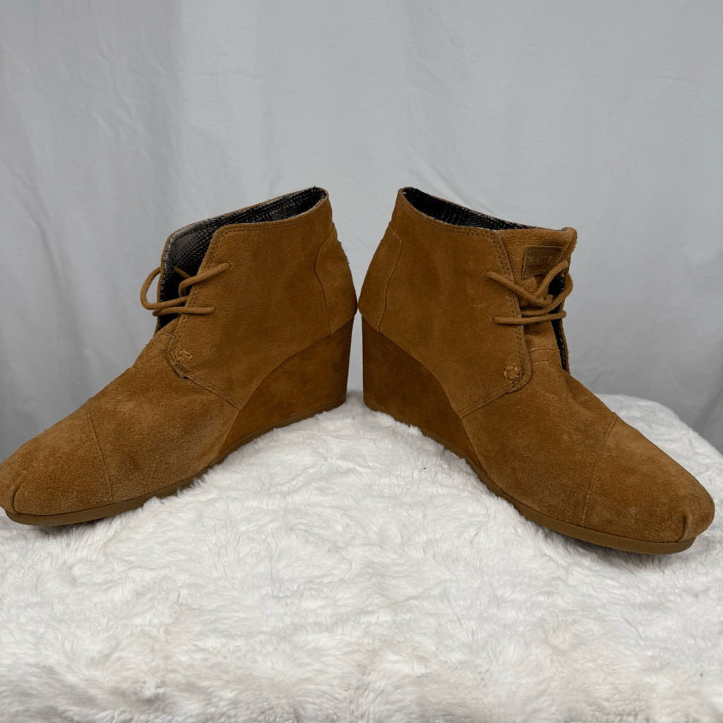 Tom’s Desert Suede Wedge Ankle Booties – Women’s 11