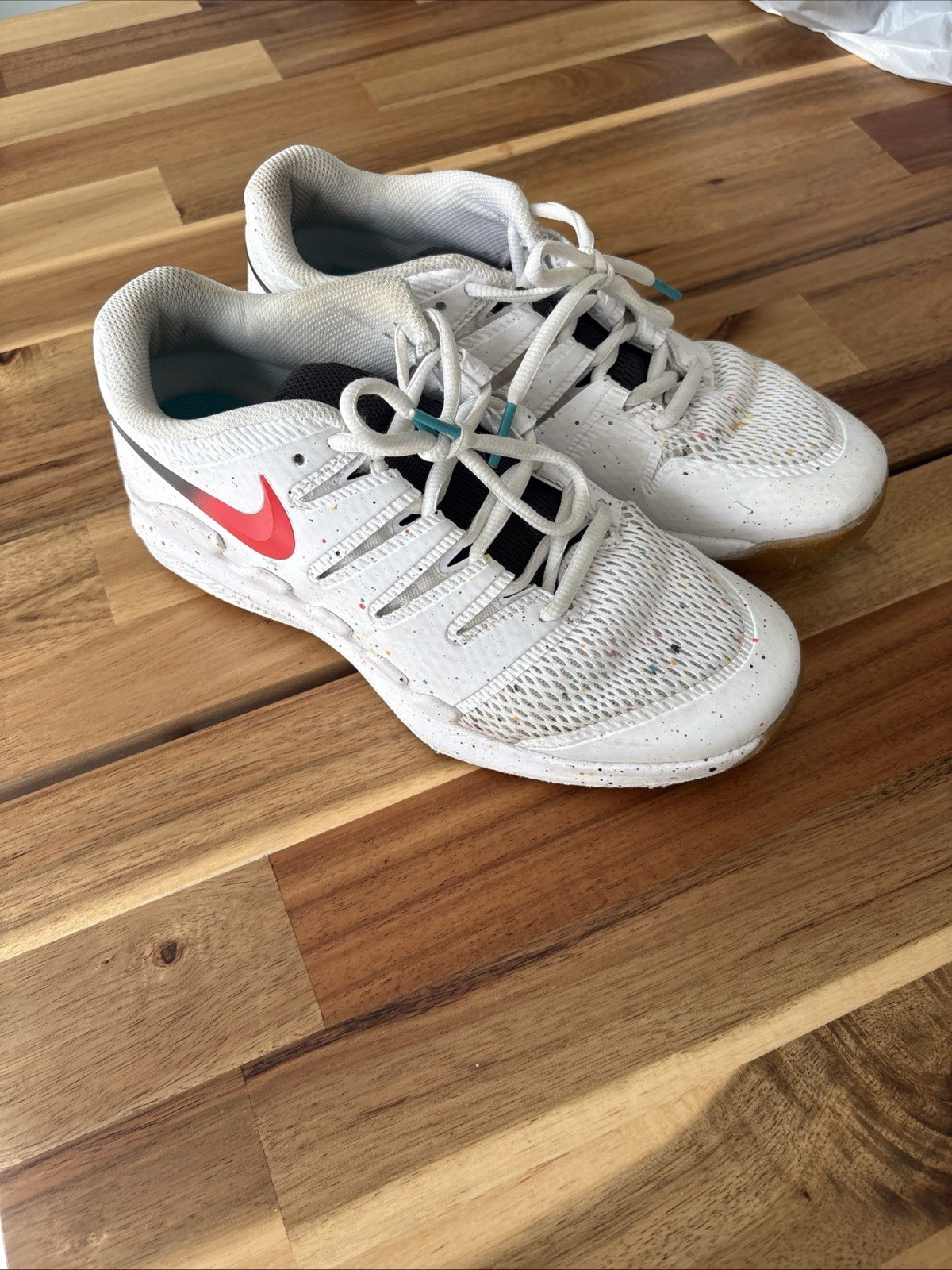 Nike Court Air Zoom Vapor X HC Shoes US Size 5.5Y White/Laser Crimson