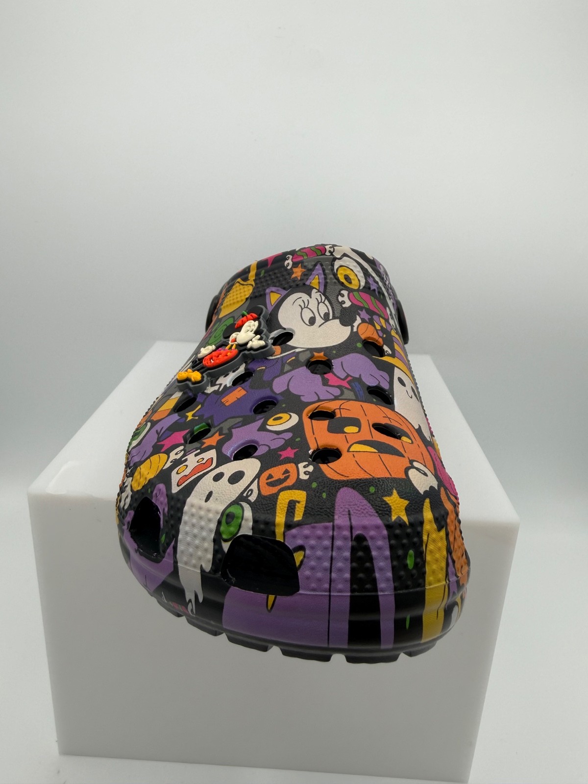 Crocs Disney Park Halloween Treat Icon Mickey Pumpkin Clogs Shoes Size 11 NEW