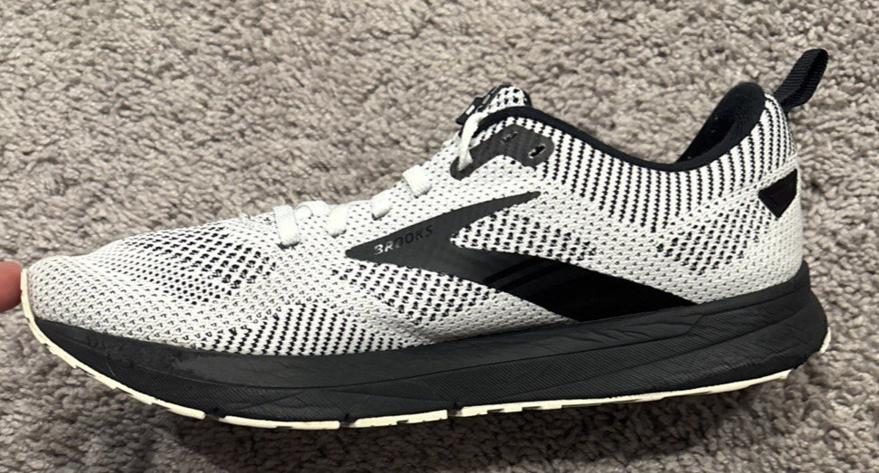 Brooks Women’s Size 11 Revel 5 “Oreo” Running Shoes Sneakers 1203611B121