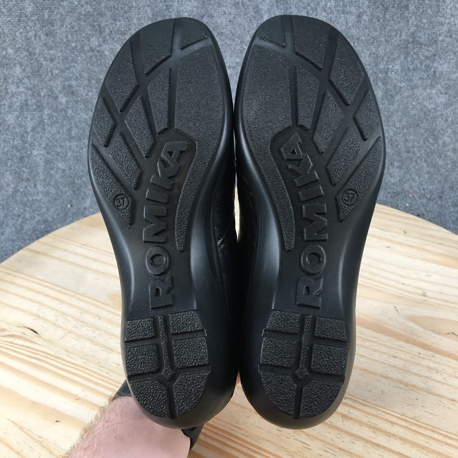 Romika Cassie 24 Shoes Womens 37 Loafer Slip On Casual Comfort Low Top Black NEW