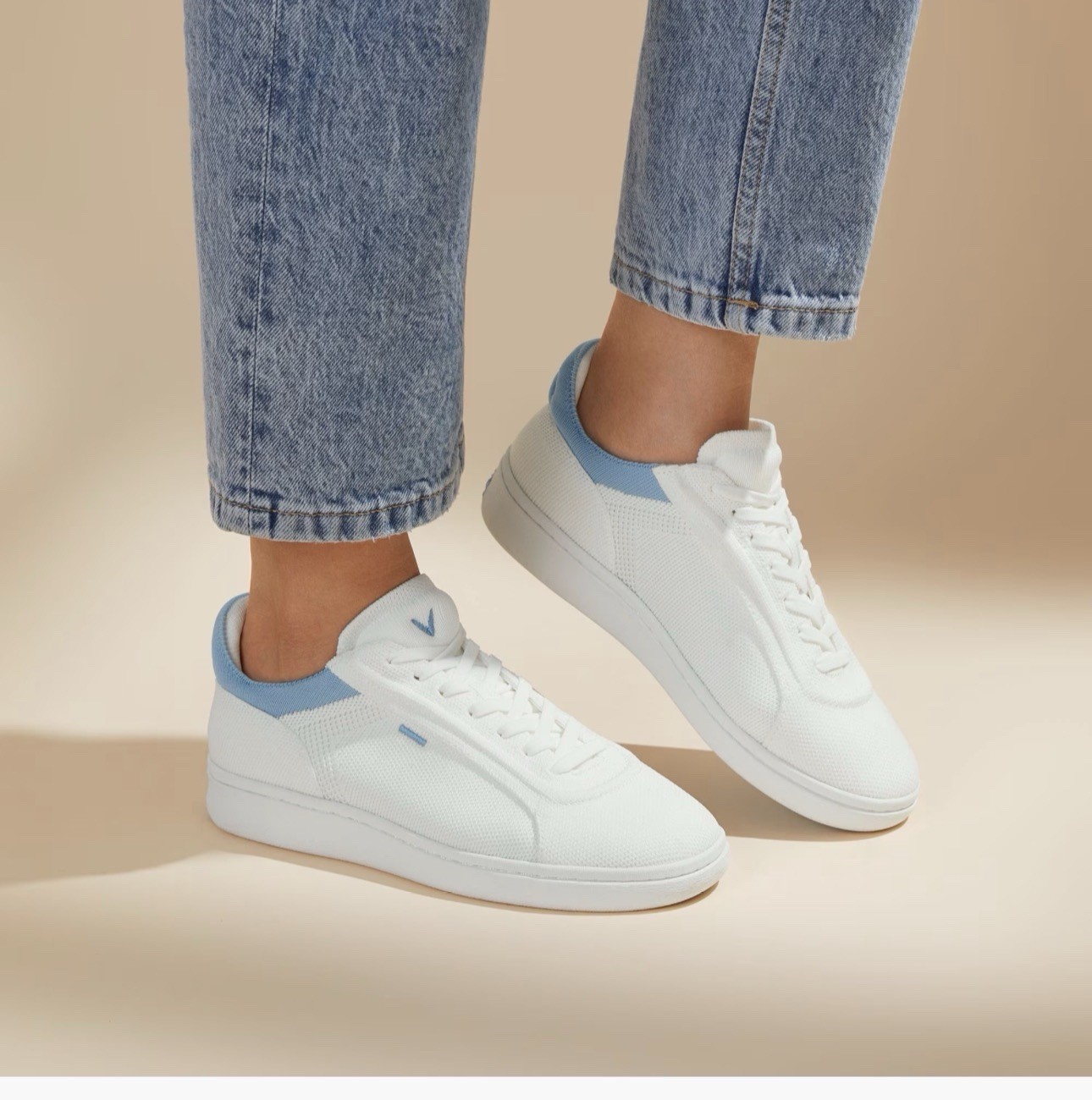 Vivaia Versa V Pro unisex knit sneakers W 6.5 M 5 EU 37 White Blue Lace Up