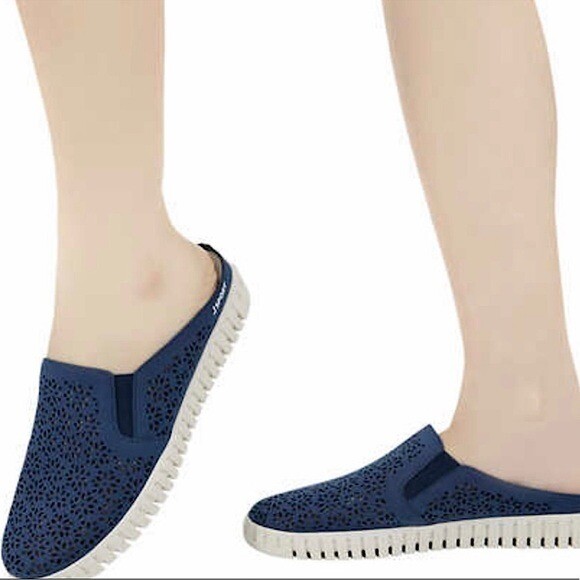 NWT JSPORT by Jambu Ladies’ Floral Mule Easy Slip Comfy Contoured Navy Size 9