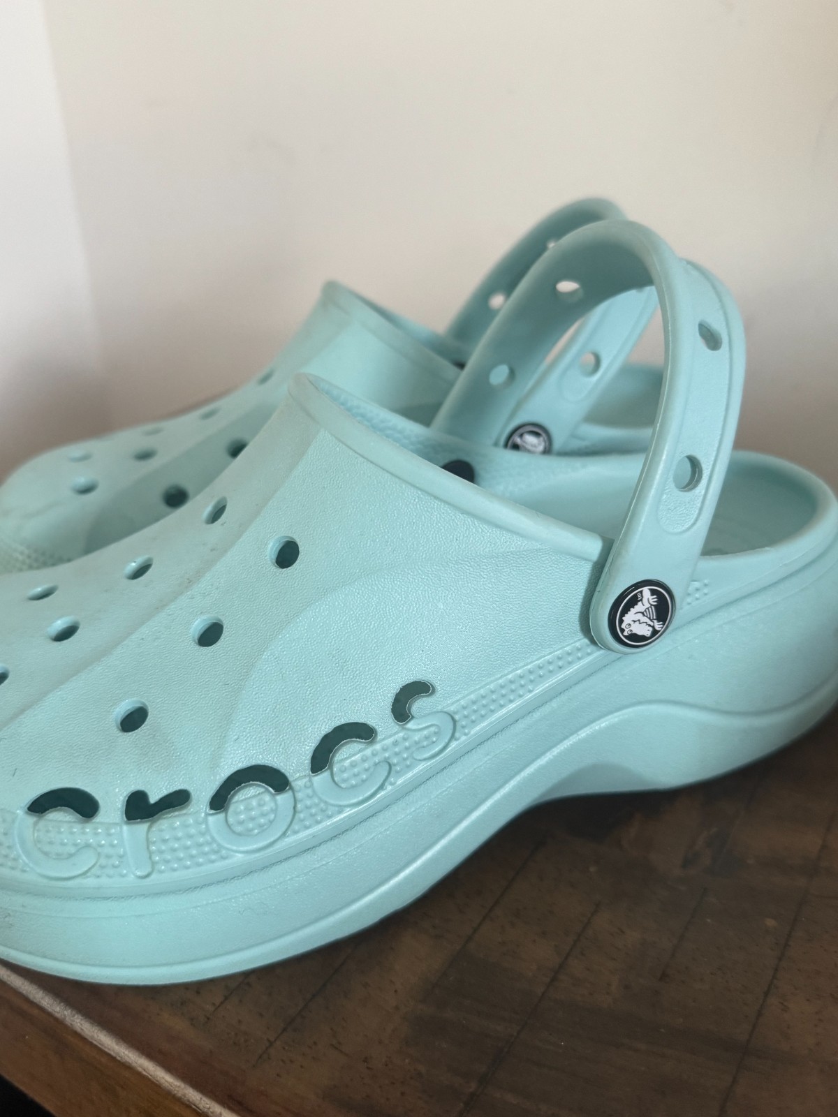 Crocs Platform Clogs Light Blue Chunky Comfort Shoes Womens Size 8