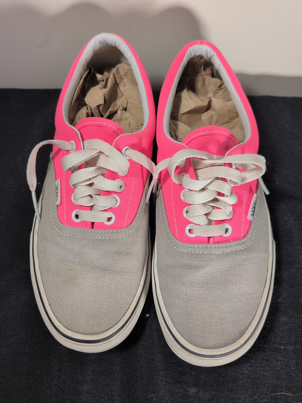 Vans Unisex Gray Pink Casual Tennis Skate Shoes Sneakers Size 7.5 Men’s 9 Womens