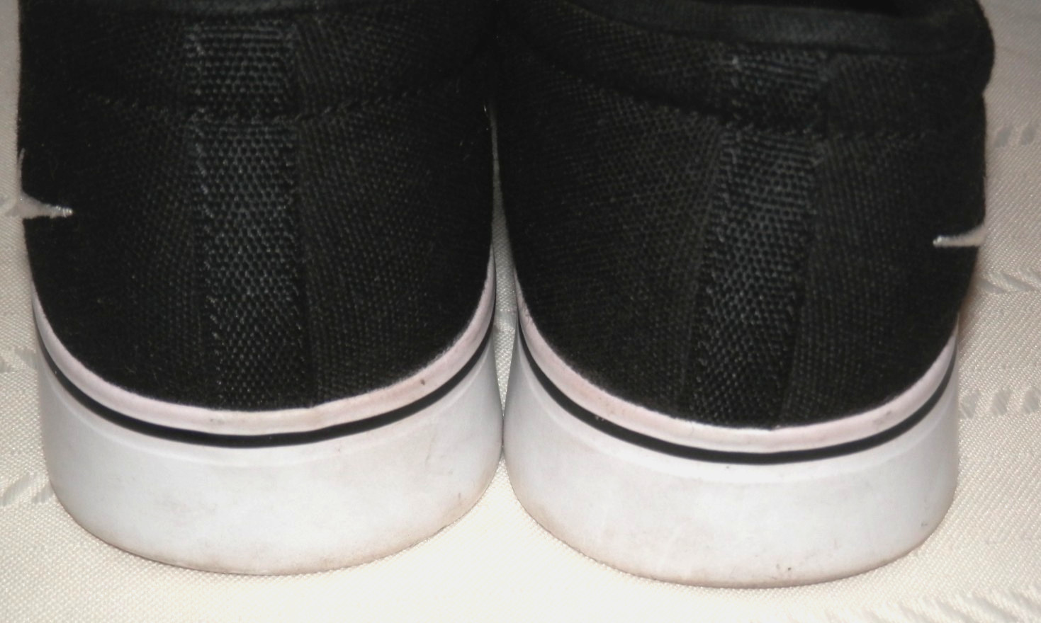 Nike Court Royale AC Slip On Sneakers Low Top BQ9138-001 Woman’s Sz, 6.5 Black