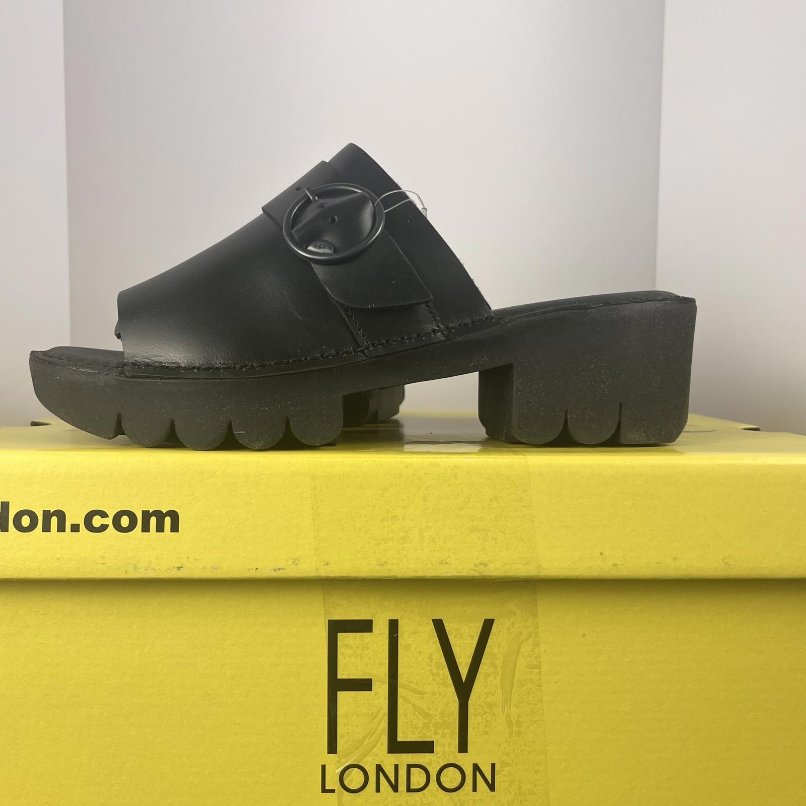 FLY LONDON EPLE519FLY Lightweight Black Leather Chunky Heel Platform Sandal