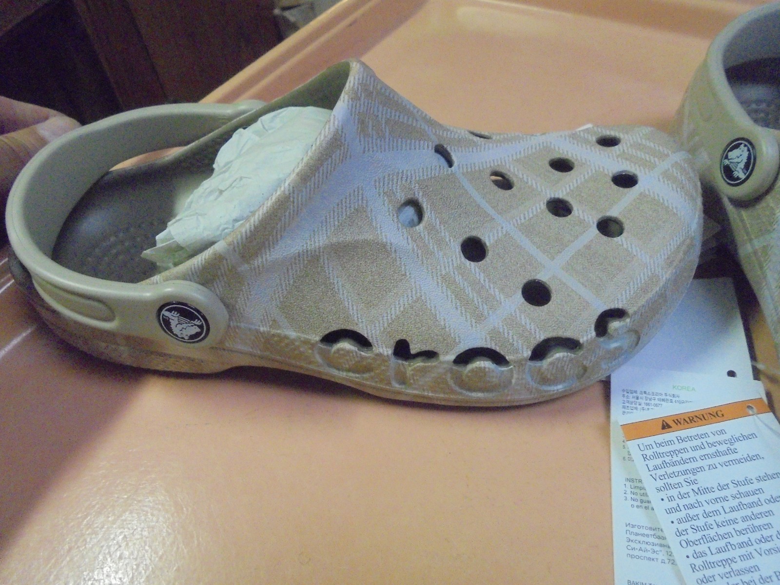 New Crocs Baya Holiday Plaid Clog Men’s 5 Women’s 7 Cobblestone
