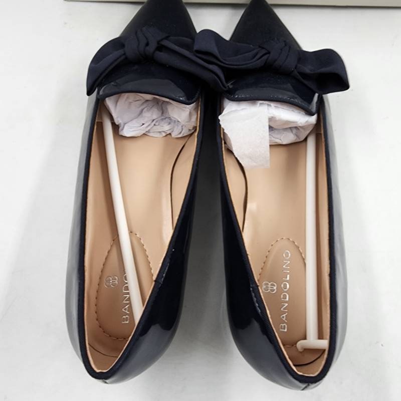 Bandolino Auggie Bow Pointed Toe Patent Tailored Loafers Women’s 8.5 Navy SlipOn