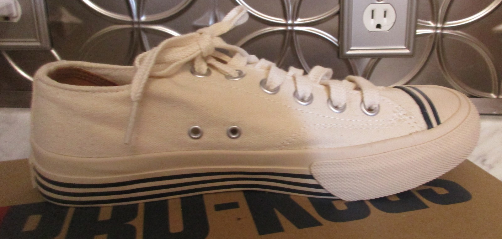 Men’s Women’s Off White & Blue Super 69ER PRO-KEDS – 6.5 Man – New