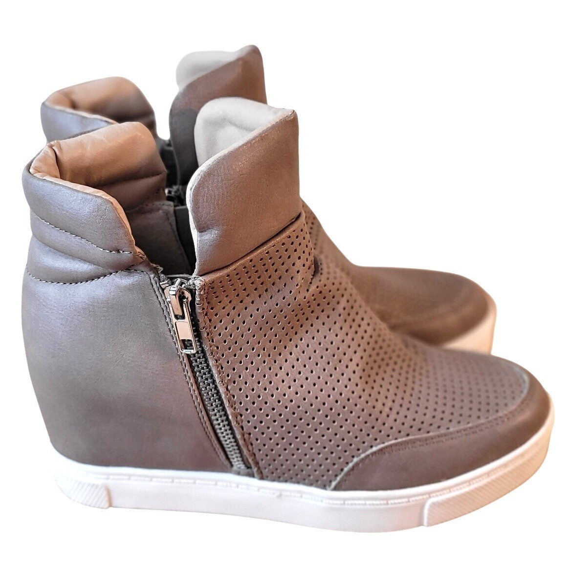 Steve Madden Linqsp Taupe Hidden Wedge Sneakers sz 8 Perforated Fashion High Top