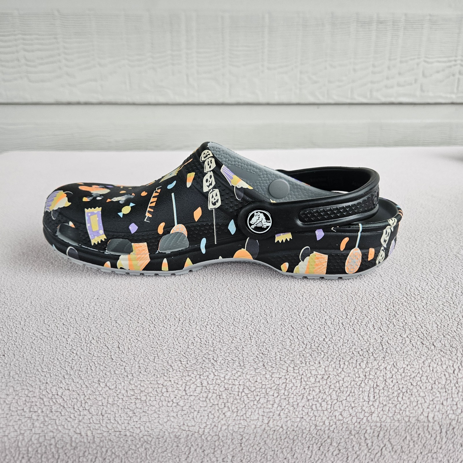 Crocs Classic Clog Disney Halloween Mickey Mouse Light-Up Slip-On Men 4 Women 6