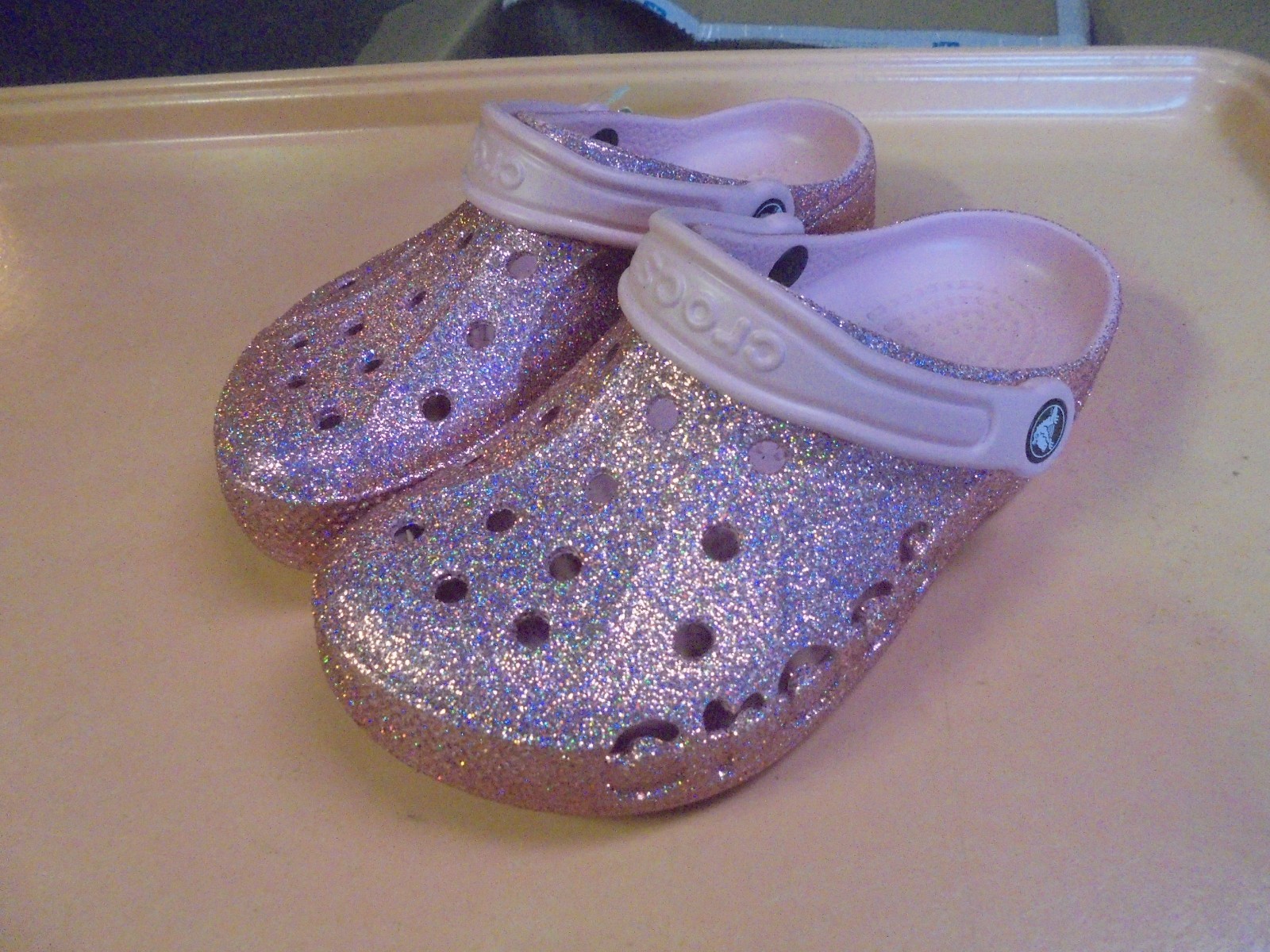 New Crocs Baya Glitter Clog Men’s 5 Women’s 7 Petal Pink