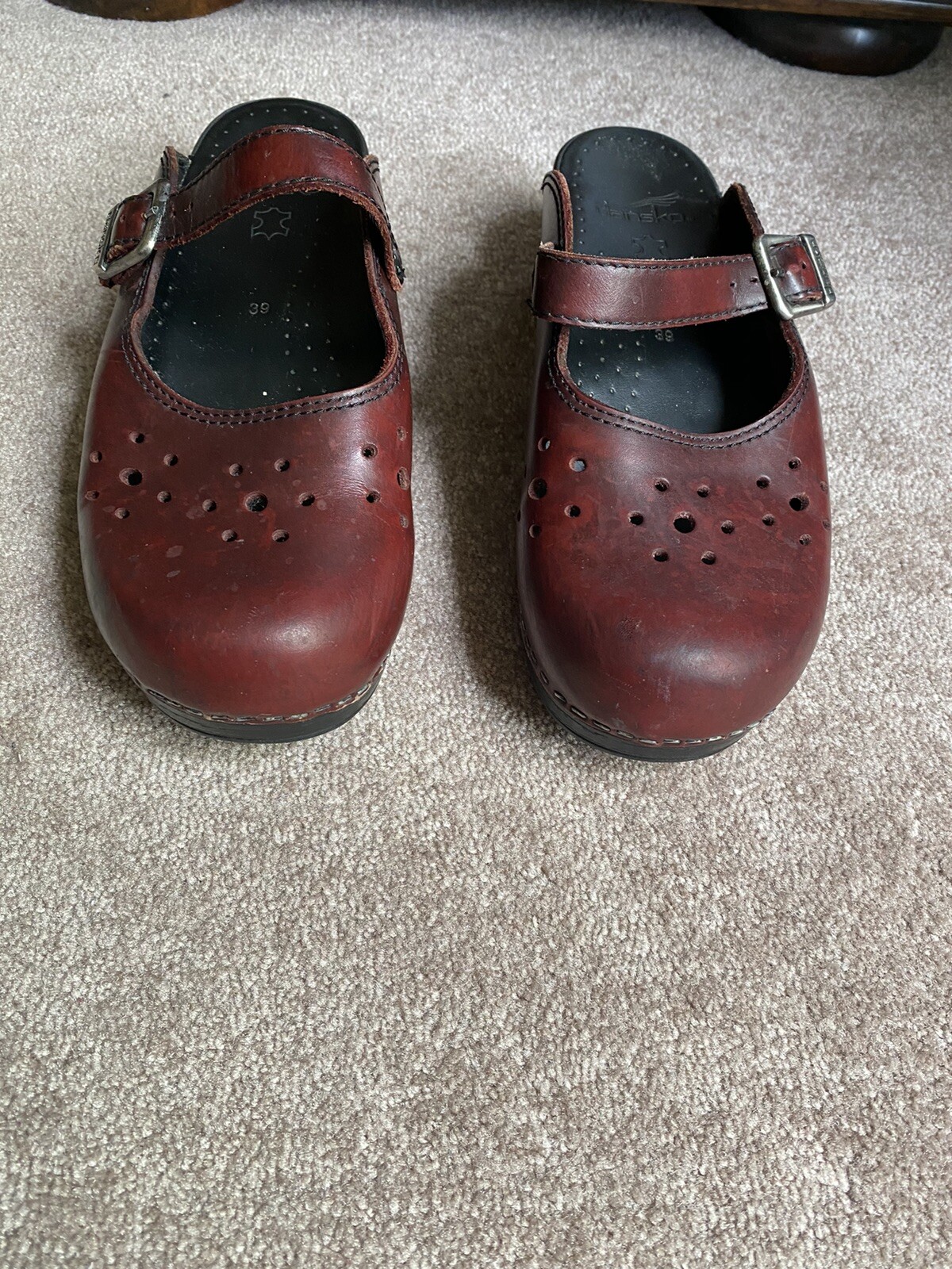 Dansko Merrie Clogs Womens Mules Shoes Size EU 39 US 8.5-9 Brown Leather Sandals