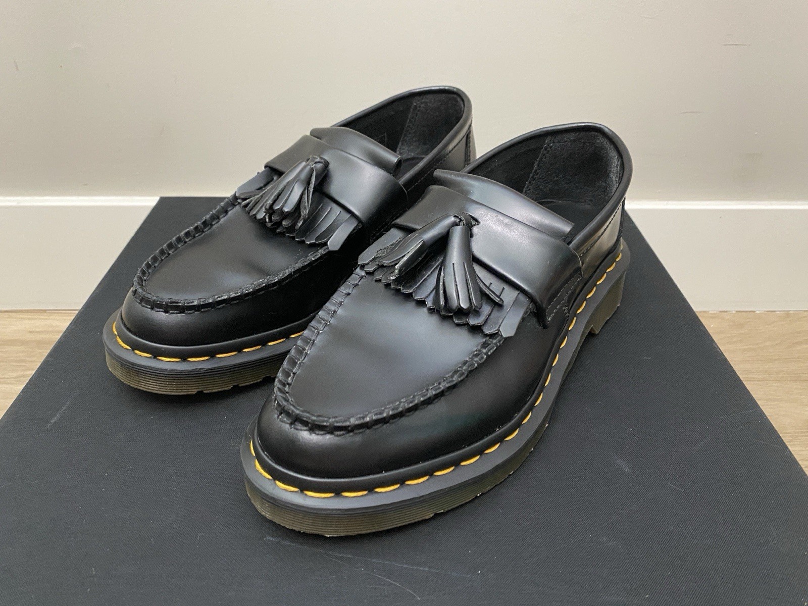 Dr. Martens Adrian Smooth Black Leather Tassel Loafers Men’s 6 / Women’s 7 Shoes