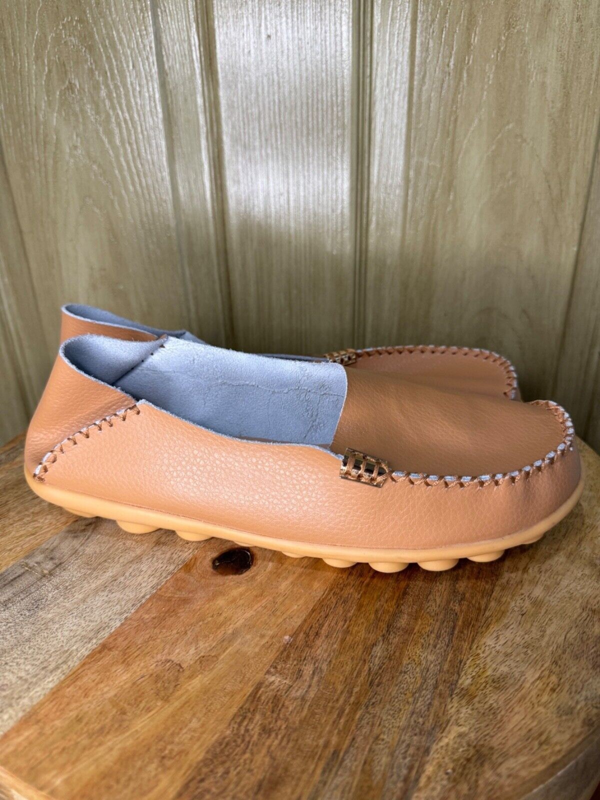 Women’s Venus Celia Size 11 Tan Comfort Walking Shoes With Rubber Soles NEW