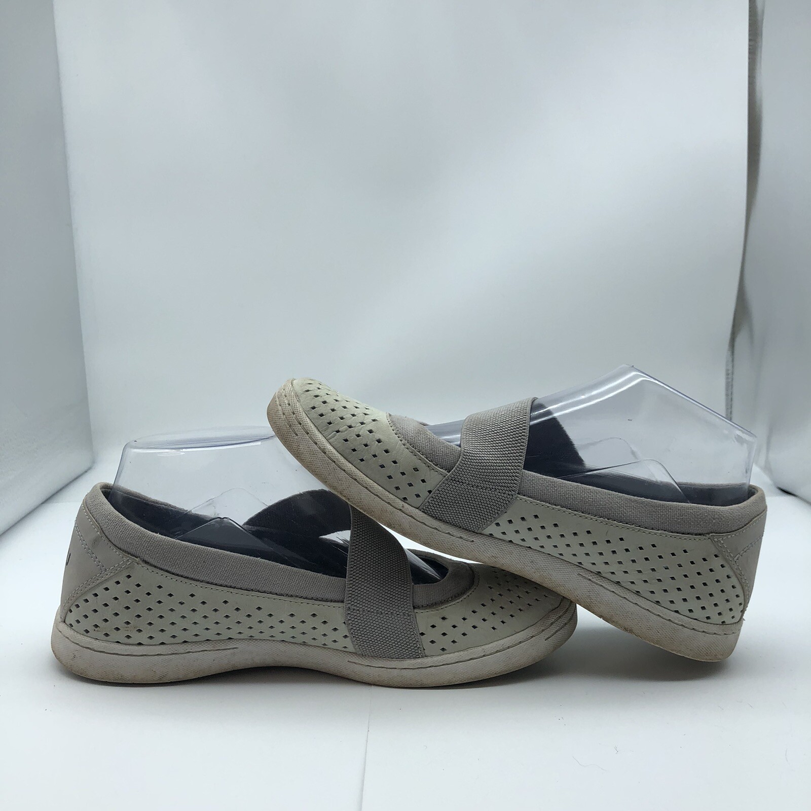 Ahnu Mesh Mary Jane 6.5 leather shoes