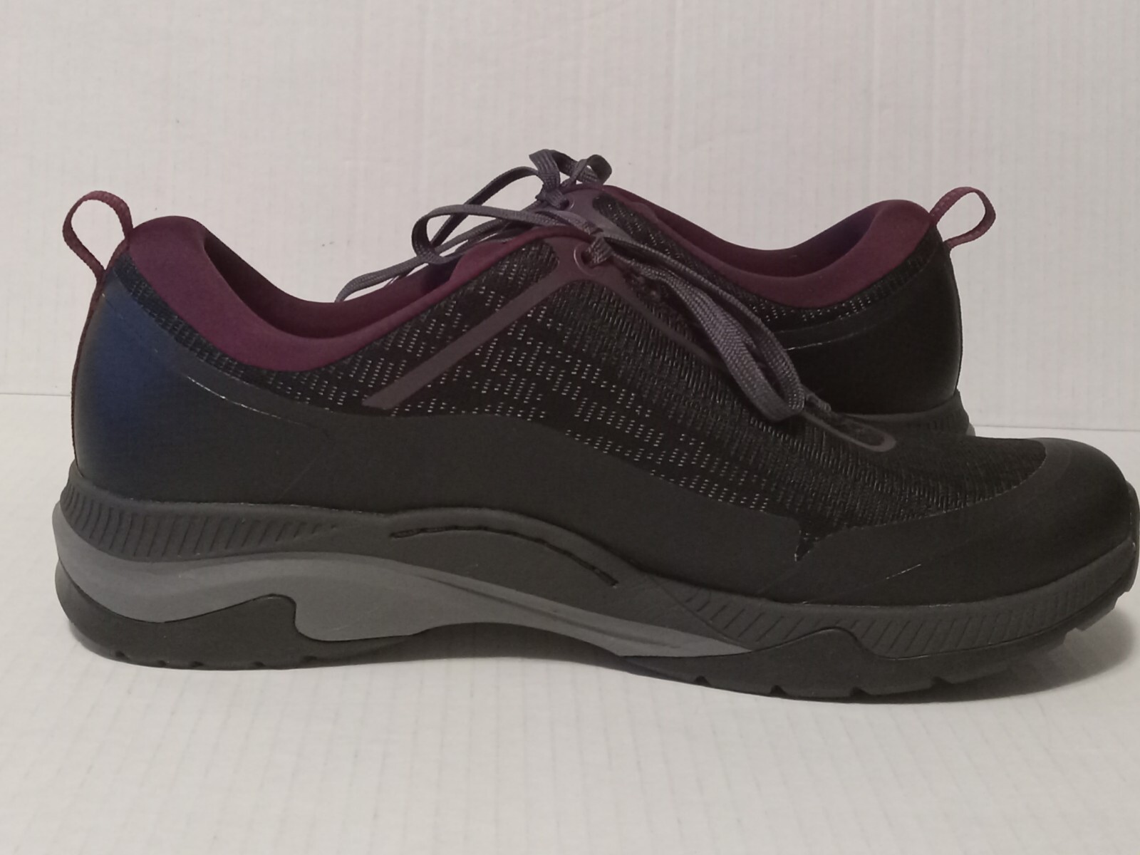 Dansko Makayla Waterproof Mesh Sneakers Women’s 10.5 Black *READ*
