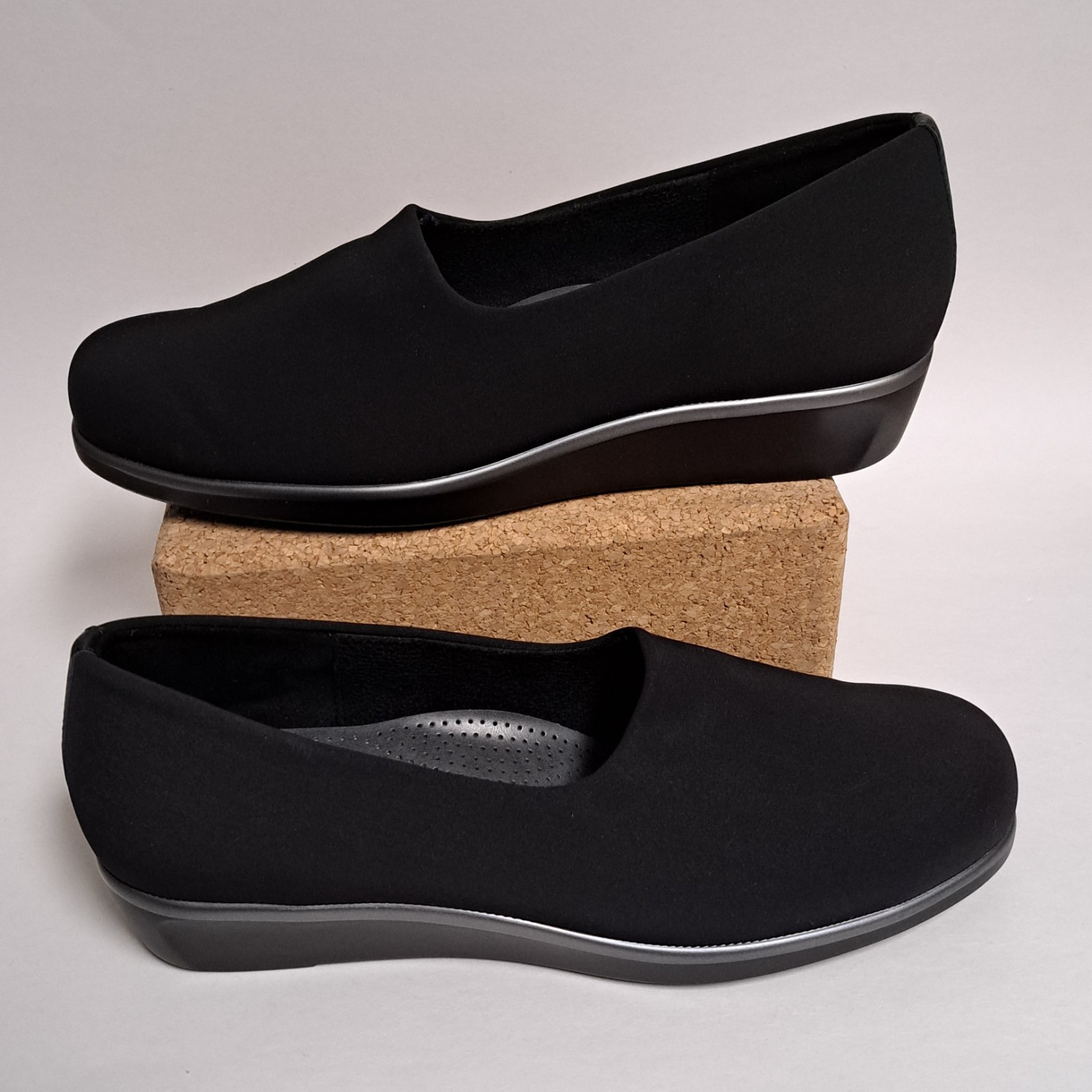SAS Bliss Women’s sz 10.5 Shoes Black Slip On Tripad Comfort Support Wedge