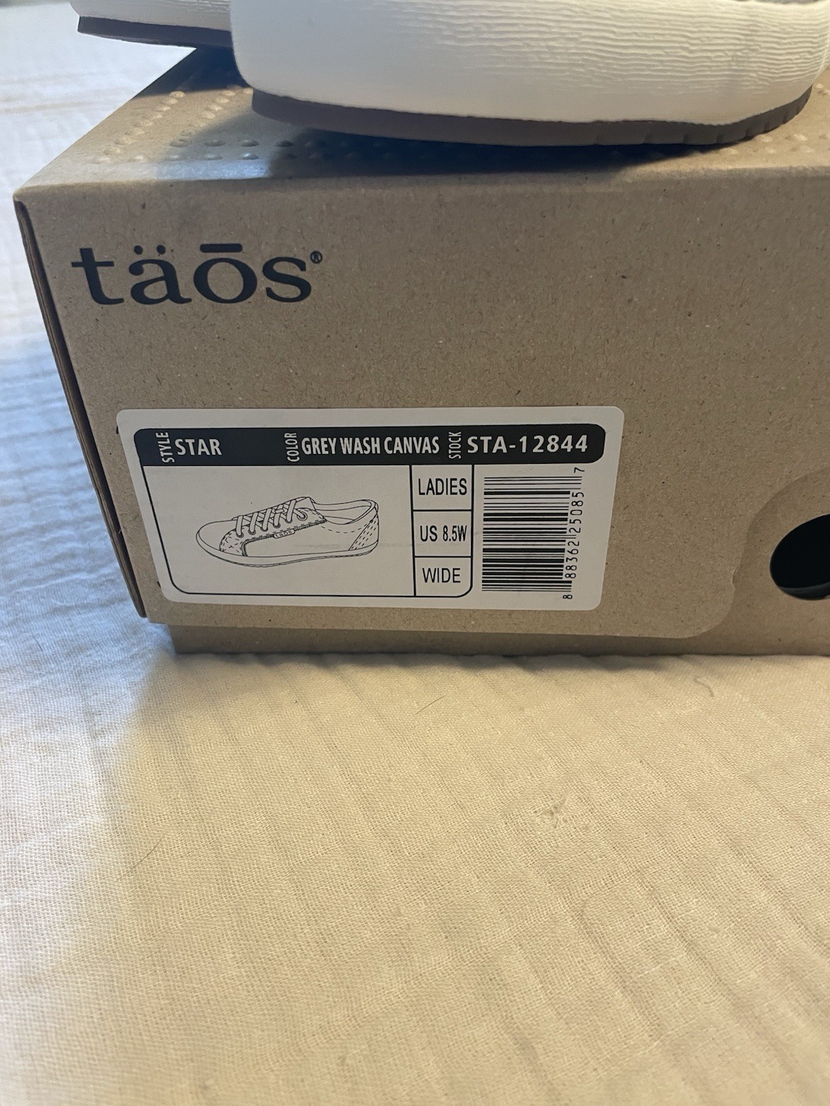 Women’s Taos Star Casual Sneaker Grey Wash Canvas 8.5 wide New in Box