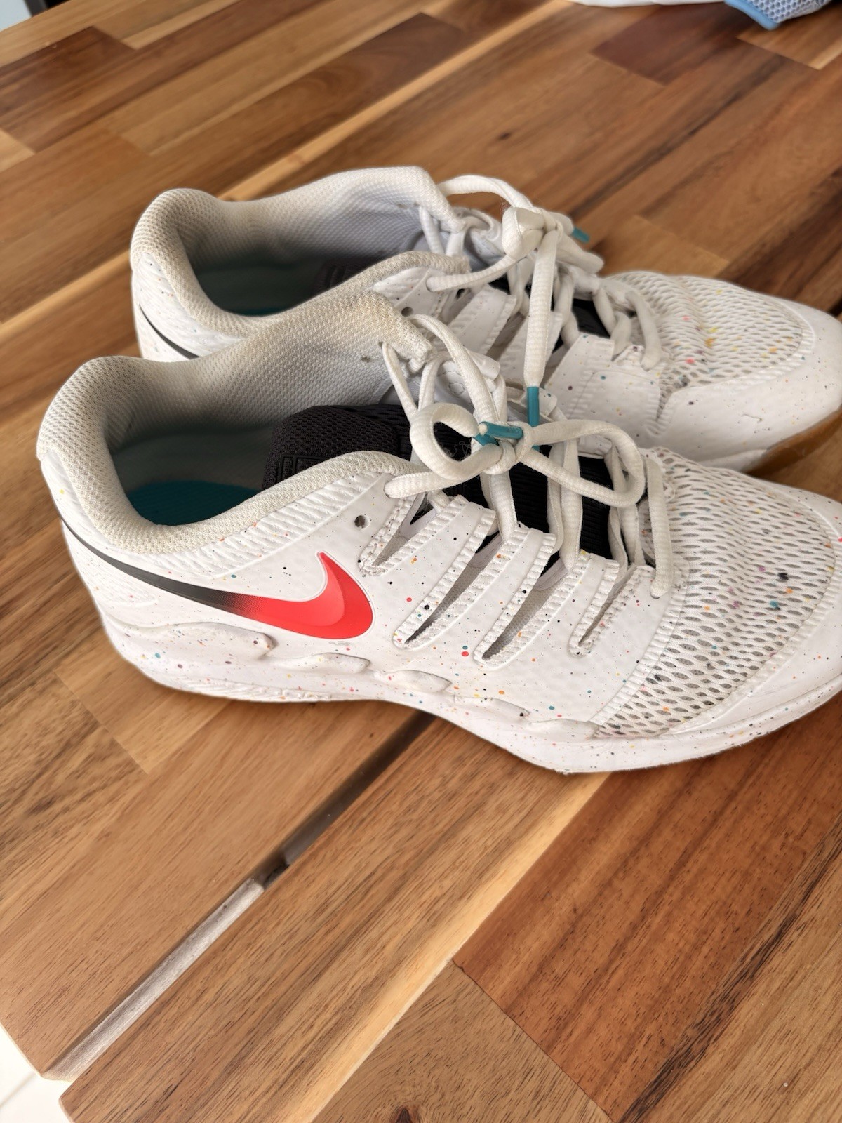 Nike Court Air Zoom Vapor X HC Shoes US Size 5.5Y White/Laser Crimson