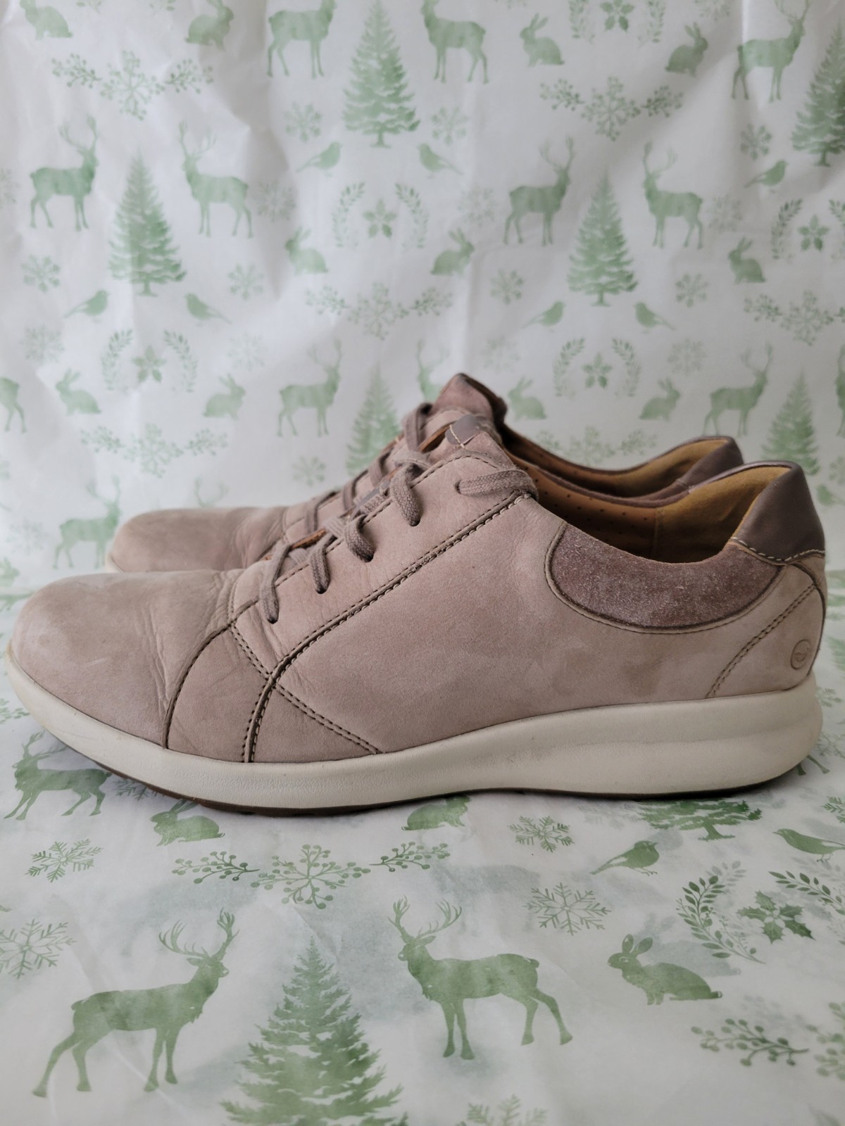 Clarks Un Adorn Lace Womens 11M Taupe Nubuck Leather Comfort Walking Shoes Beige