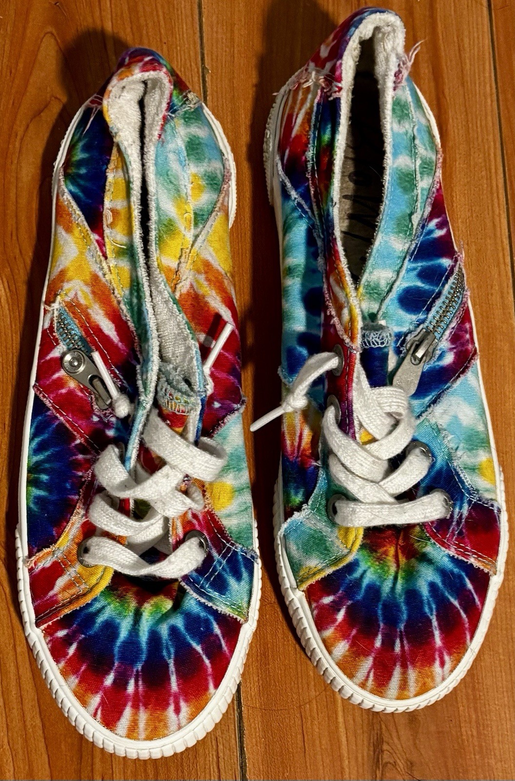 Blowfish Malibu Rainbow Tie Dye Slip On Sneaker Women Size 8