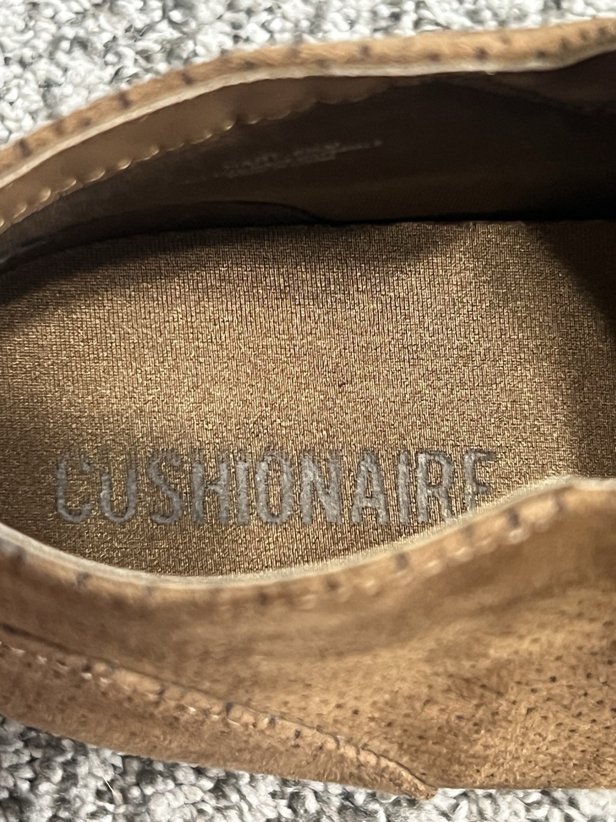 CUSHIONAIRE Hart Tan Hidden Wedge Bootie Women’s Size 9.5 Taupe Fashion