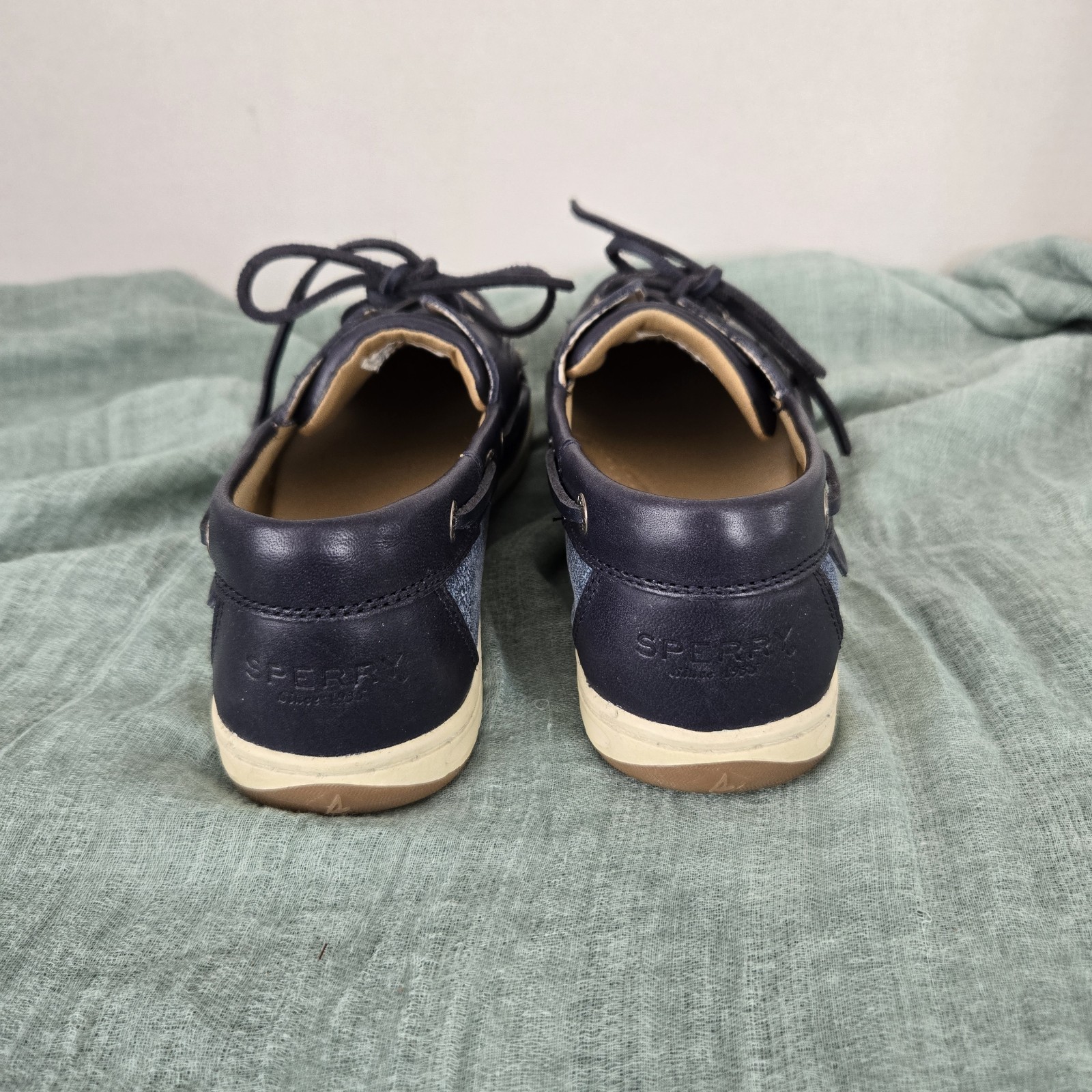 Sperry Top Sider Koi fish Leather Boat Shoes STS88208 Navy Blue Women’s Size 9.5