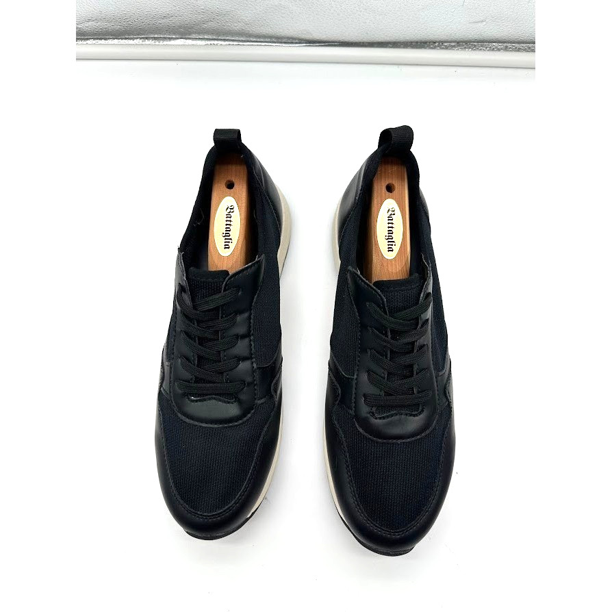 Banana Republic Sustainable Knit Sneakers Black Womens Size 10 807006-01 FA22