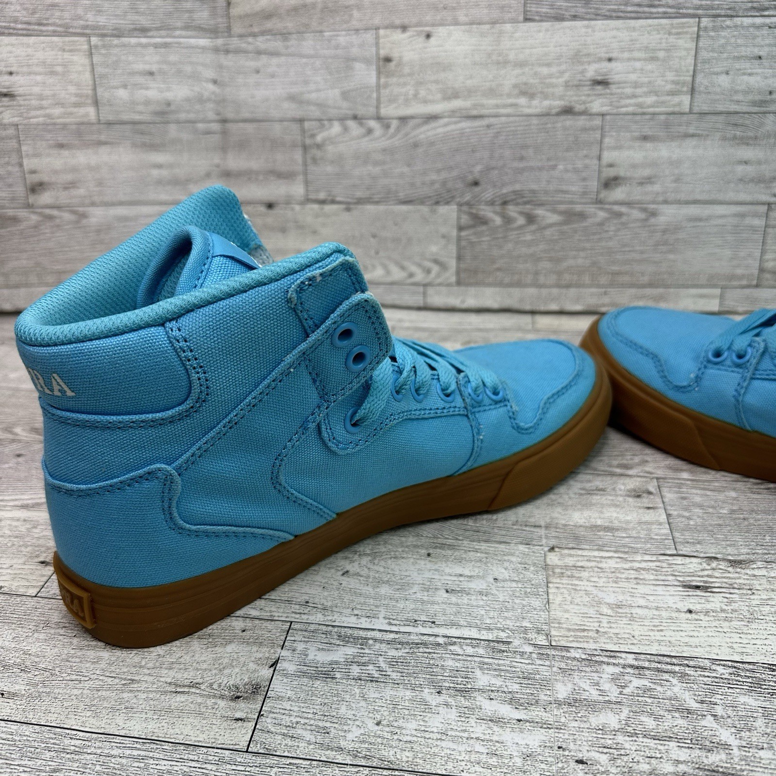 Supra Vaider Women’s 8.5 Shoes High Top Blue Canvas Skate Gum Soles