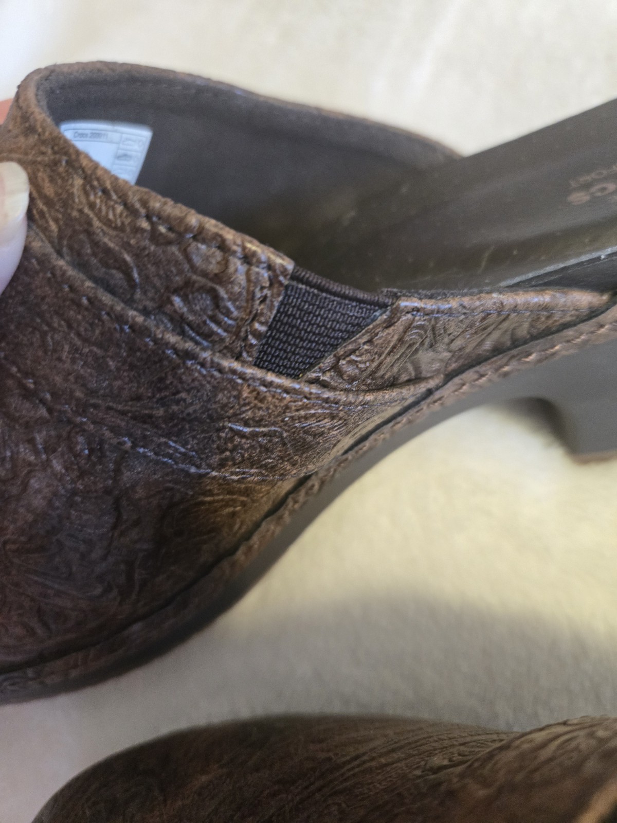 Crocs Sarah Tooled Clogs Brown Floral Textured Block Heel Boho Size 7W