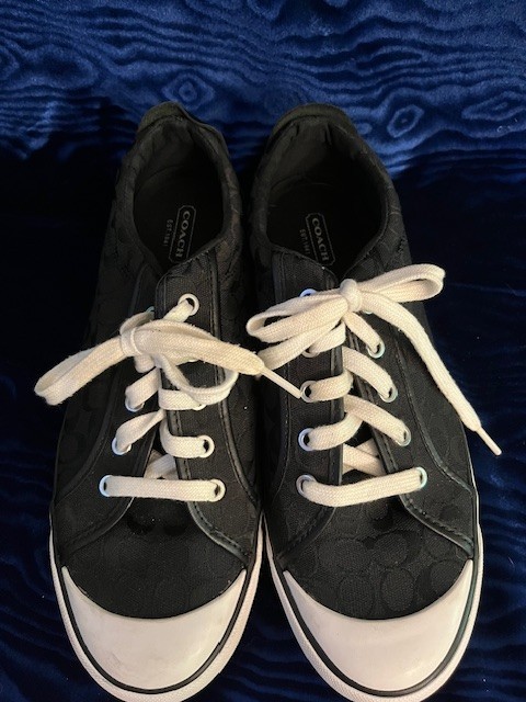 *Women’s Coach Barrett Signature denim black sneakers. Size 11B Great condition.