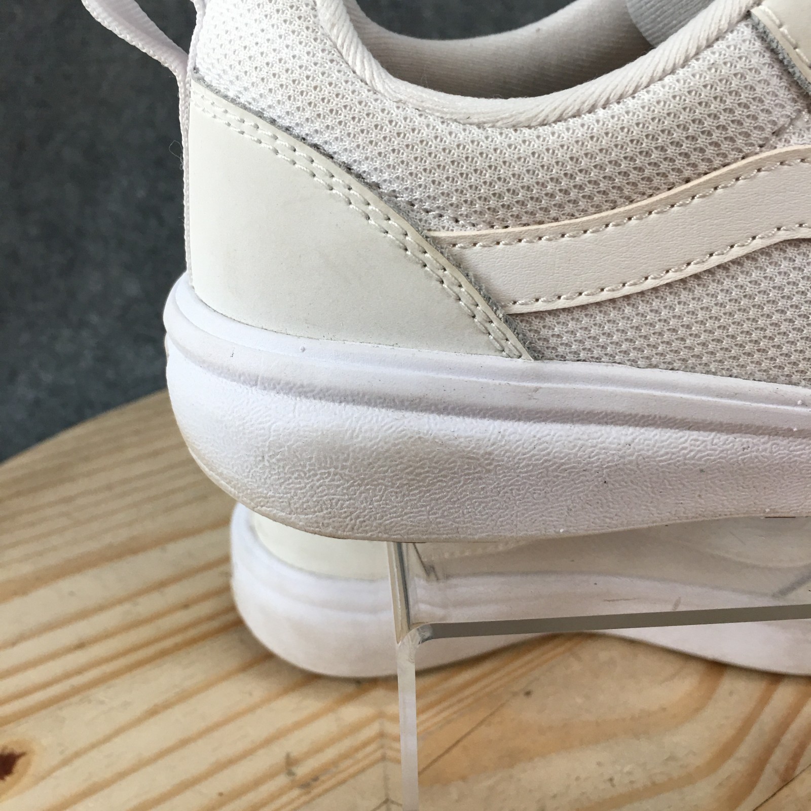 Vans Range EXP Shoes Womens 8 Lace Up Sneakers Low Top Casual Comfort White