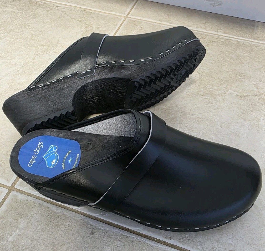 NEW! TORPATOFFELN CAPE CLOGS BLACKS SZ 40-9