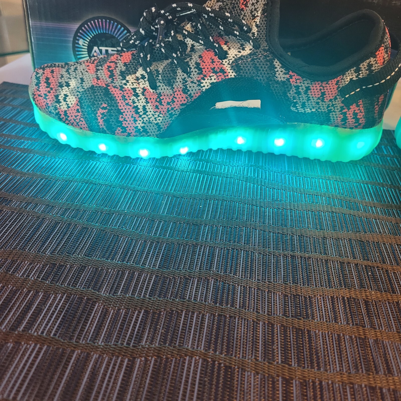 ATS Unisex LED Shoes Breathable Sneakers Light up Shoes Size 3.5