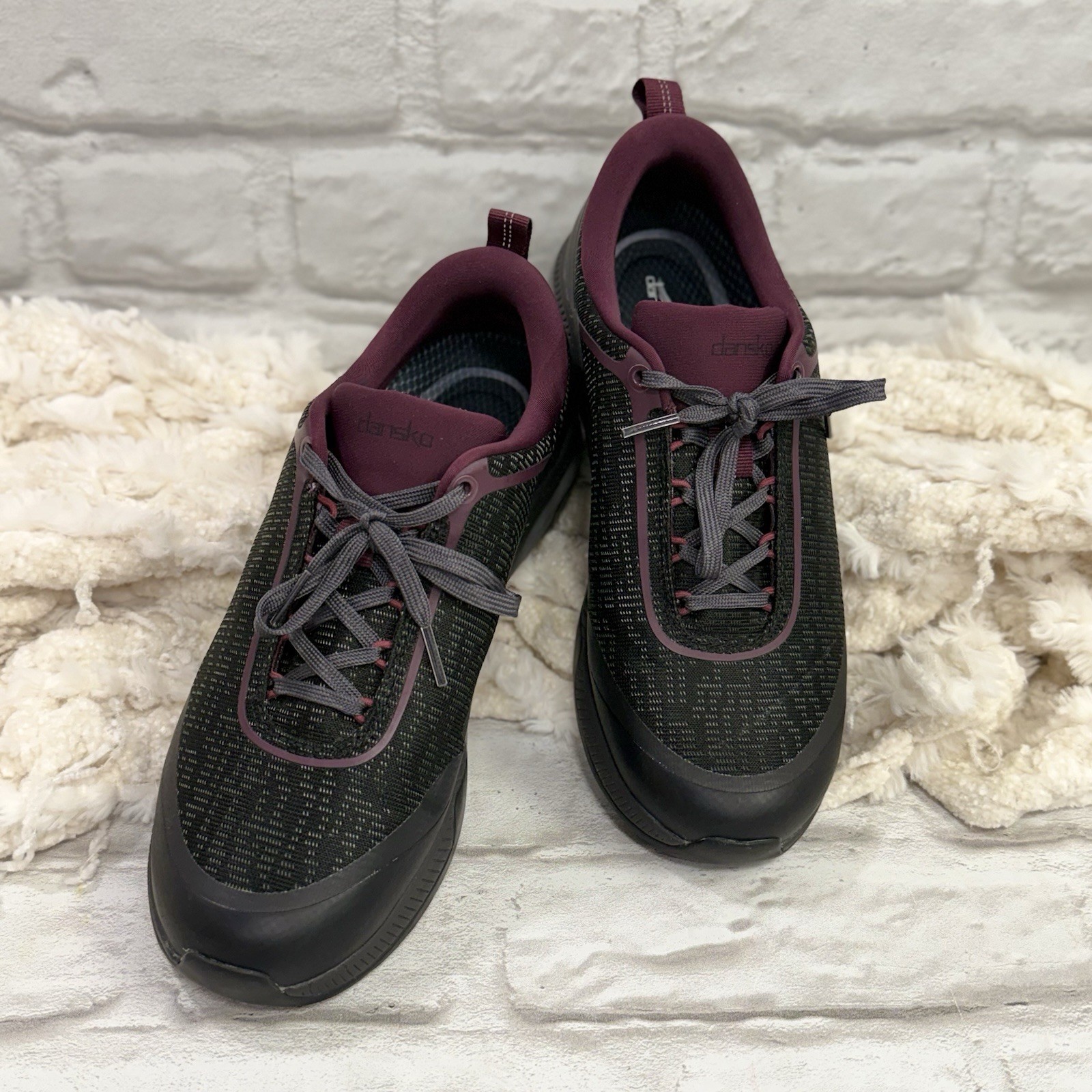 Dansko Makayla Womens Sneakers Size 40 EU 9.5 US Shoes Mesh Waterproof Black New
