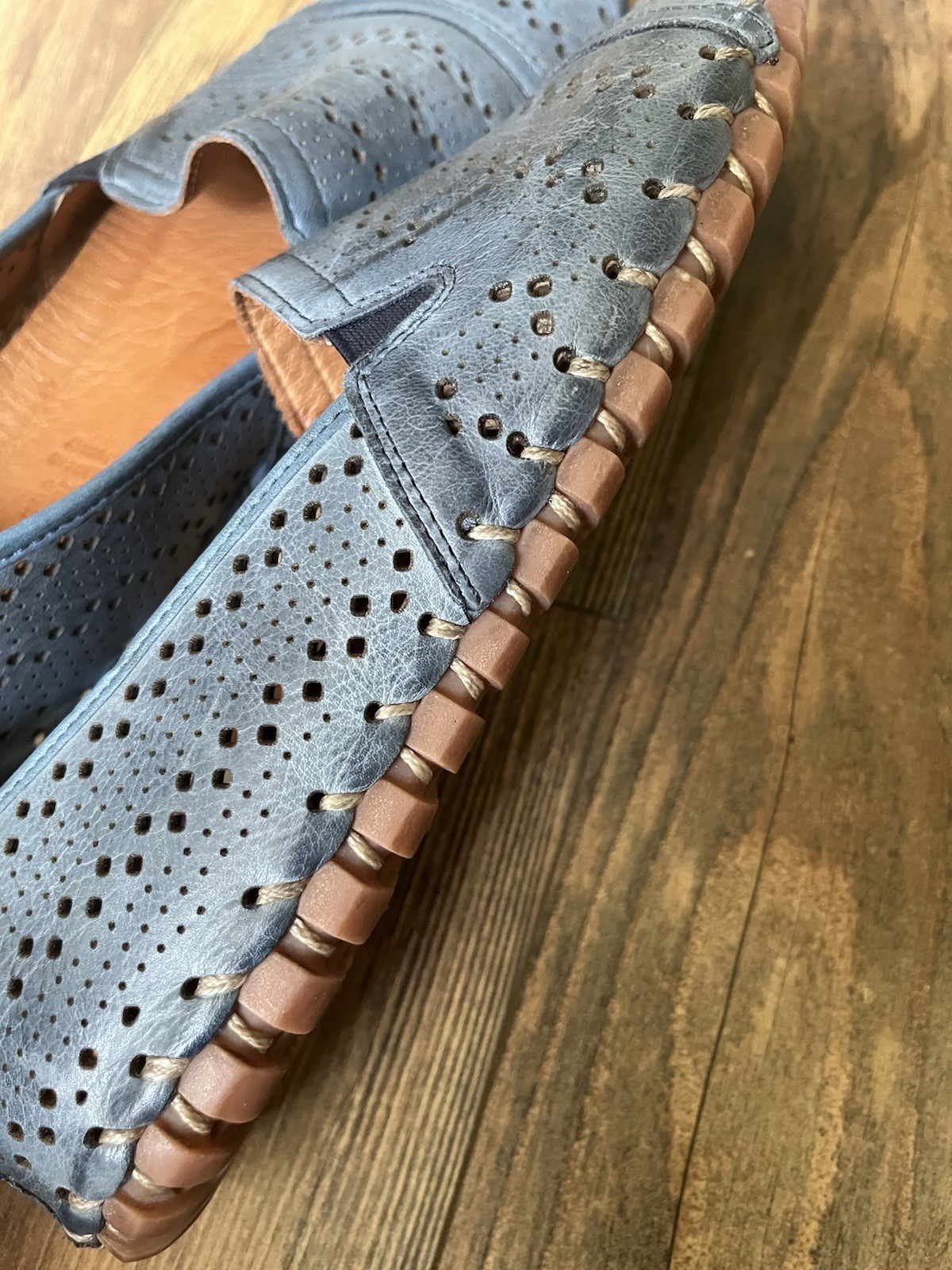 Spring Step Women Perforated Leather SlipOn Walking Shoes Size 41 (9.5-10) Blue