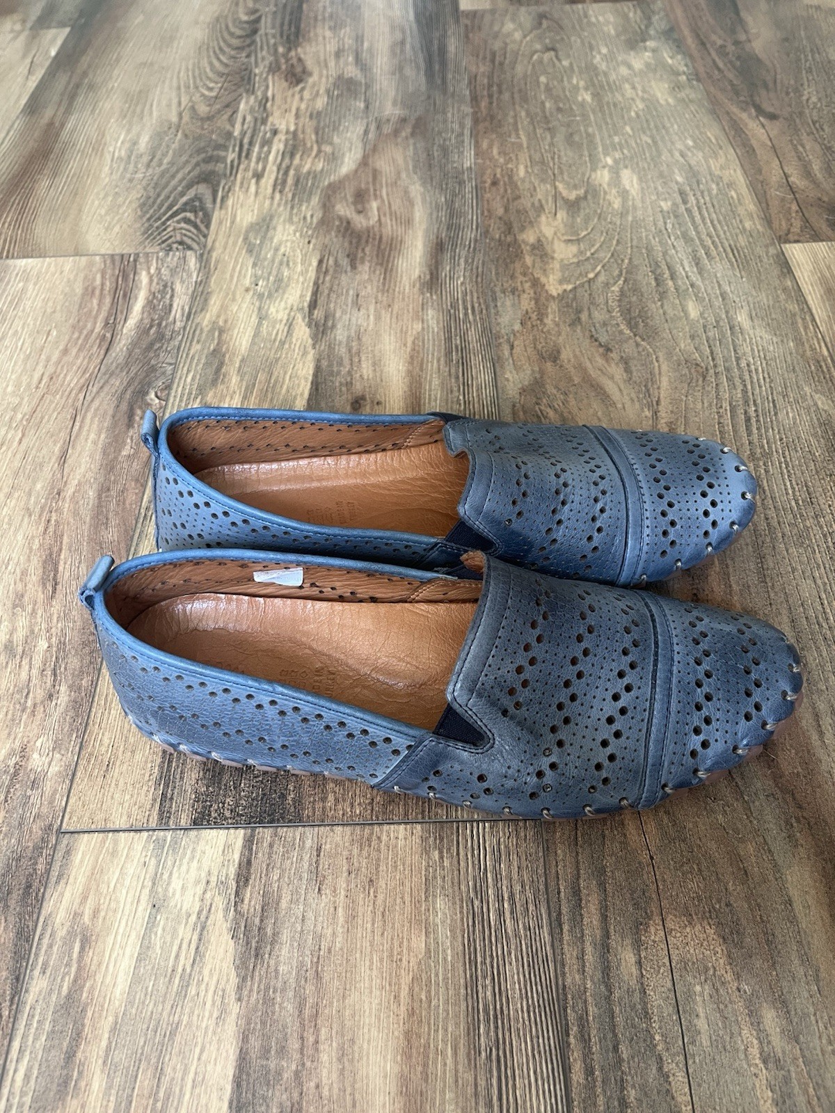 Spring Step Women Perforated Leather SlipOn Walking Shoes Size 41 (9.5-10) Blue
