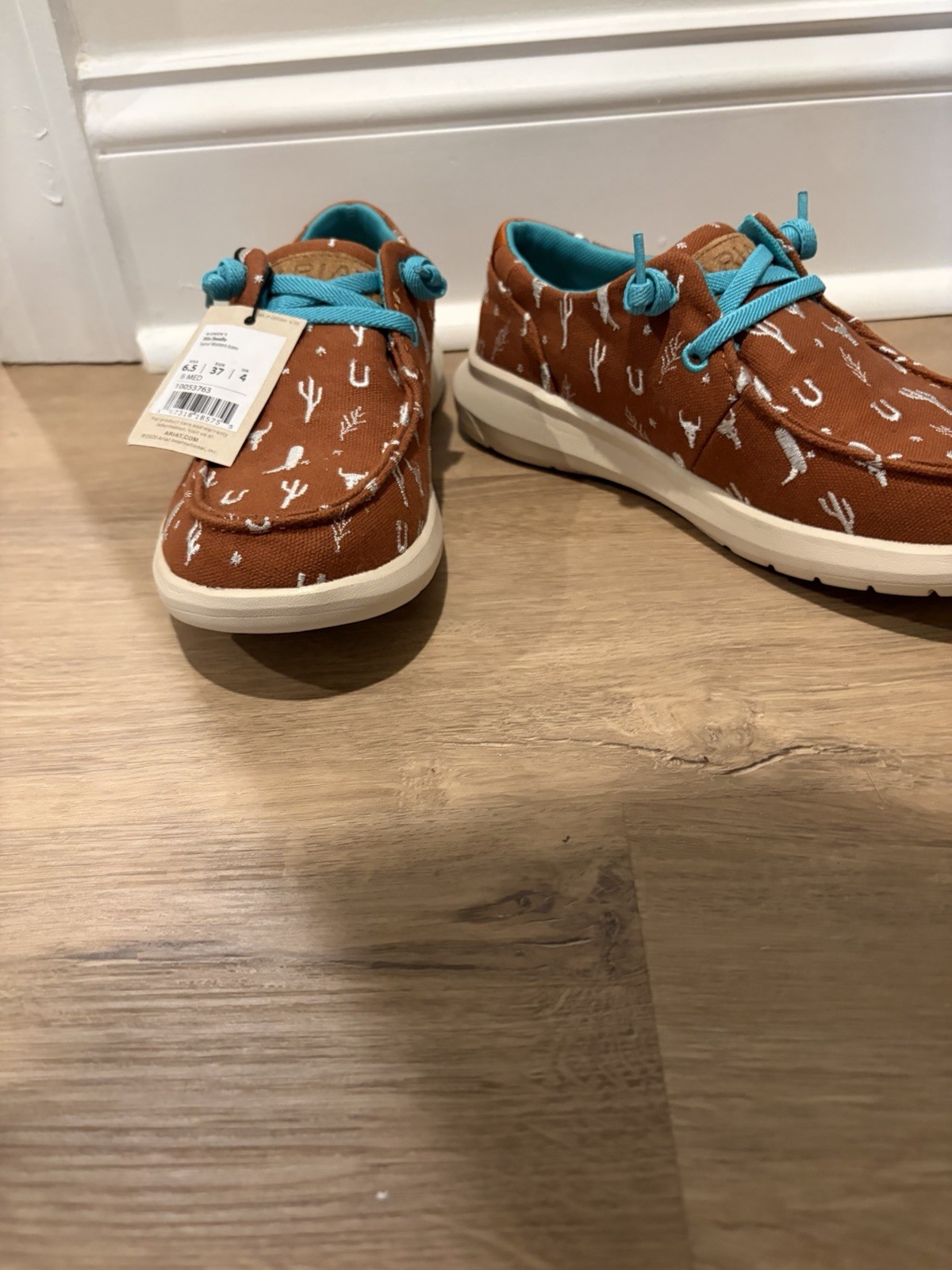 Ariat Hilo Doodle Steer Head Western Slip-Ons Brown 6.5 Women’s B / Medium Width