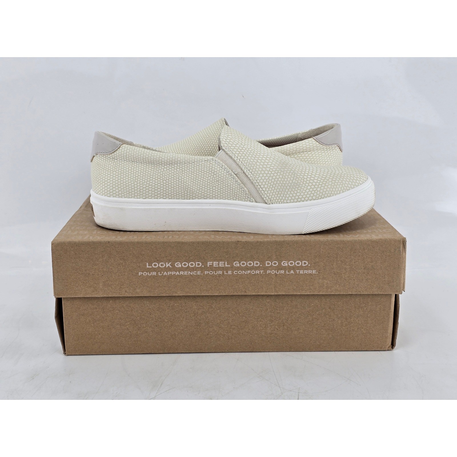 Dr. Scholl’s Nova Slip On Sneakers Womens 7.5W White Snake Pattern – Excellent