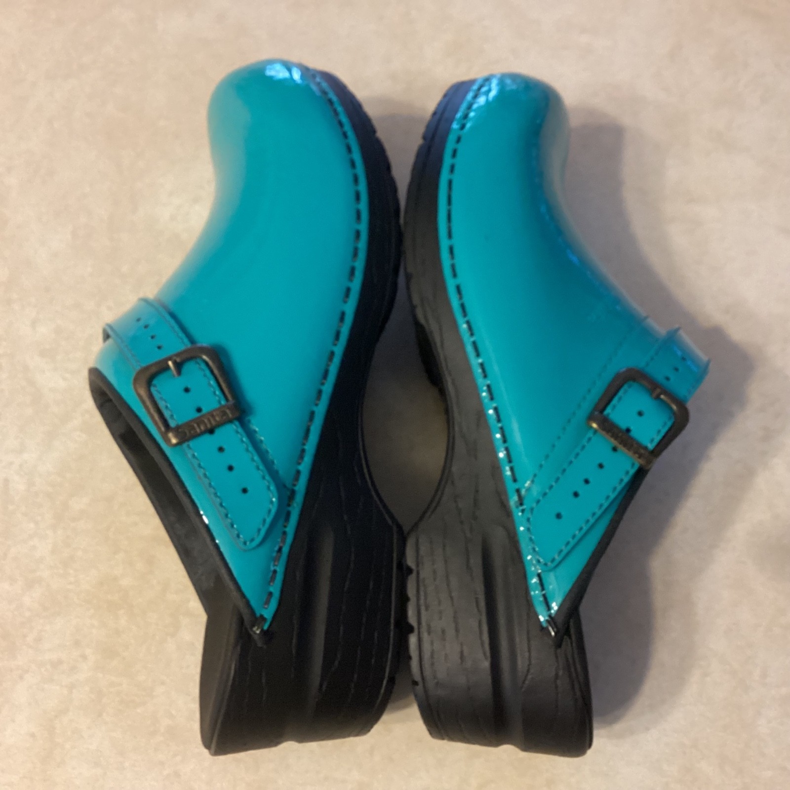 NWOT Sanita Women’s Metallic Blue The Original Danish Clogs Size EU 39 US 8.5-9