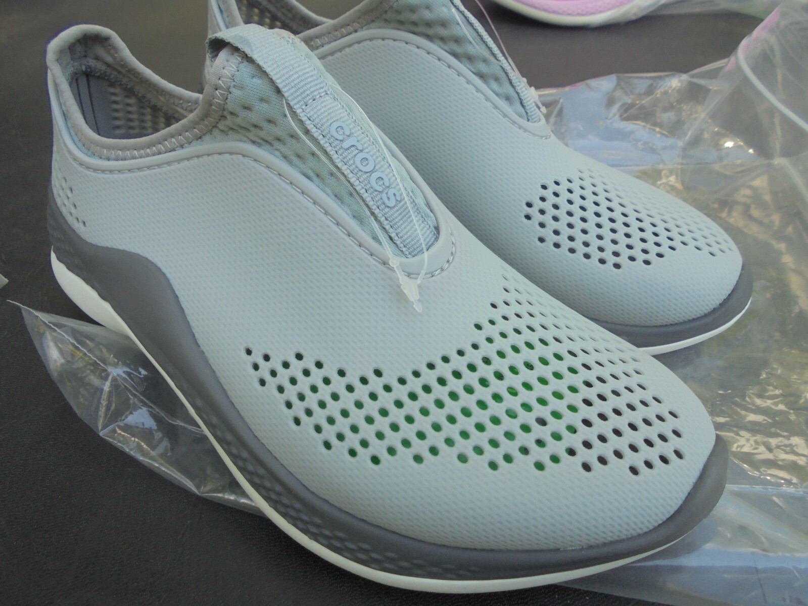 New Crocs Literide 360 Pacer Slip-on Women’s J2 Junior 2 Light Grey/Slate Grey