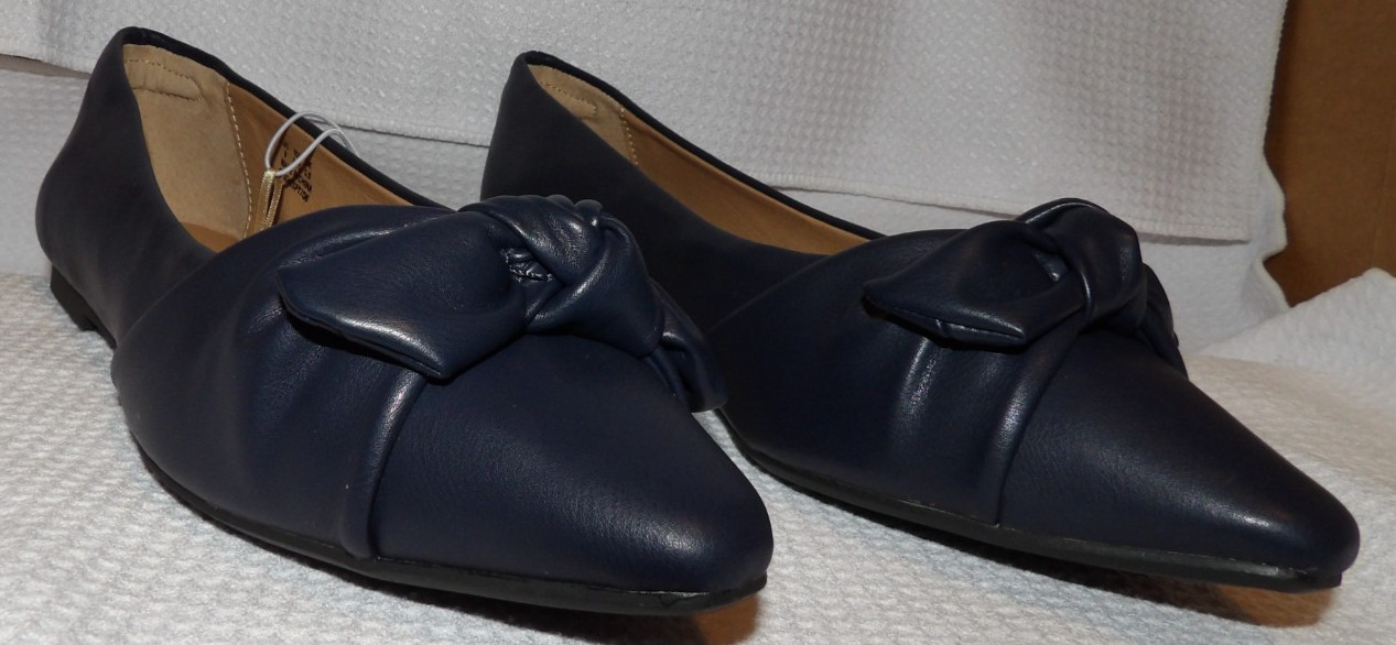 Amazon Essentials Navy Bow Pointed Toe Flats Women’s Size 8 Marine NWB