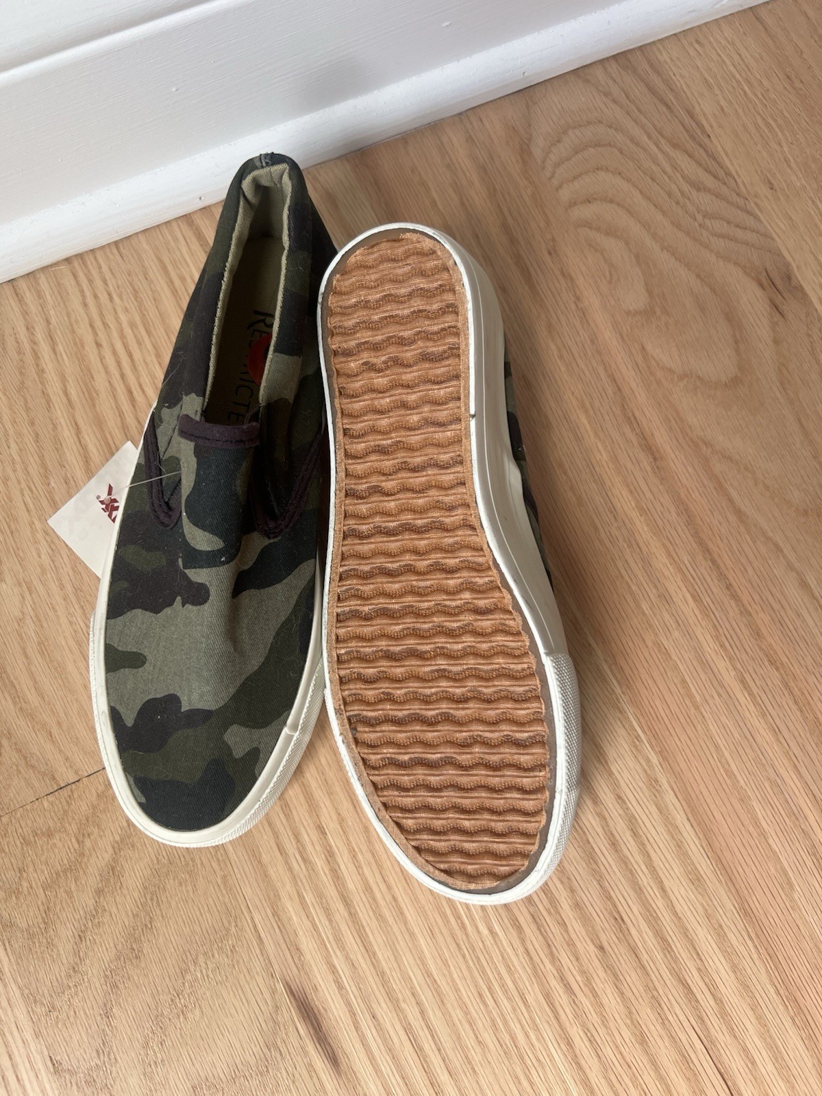 Camo Print Slip On Sneakers – Size 6