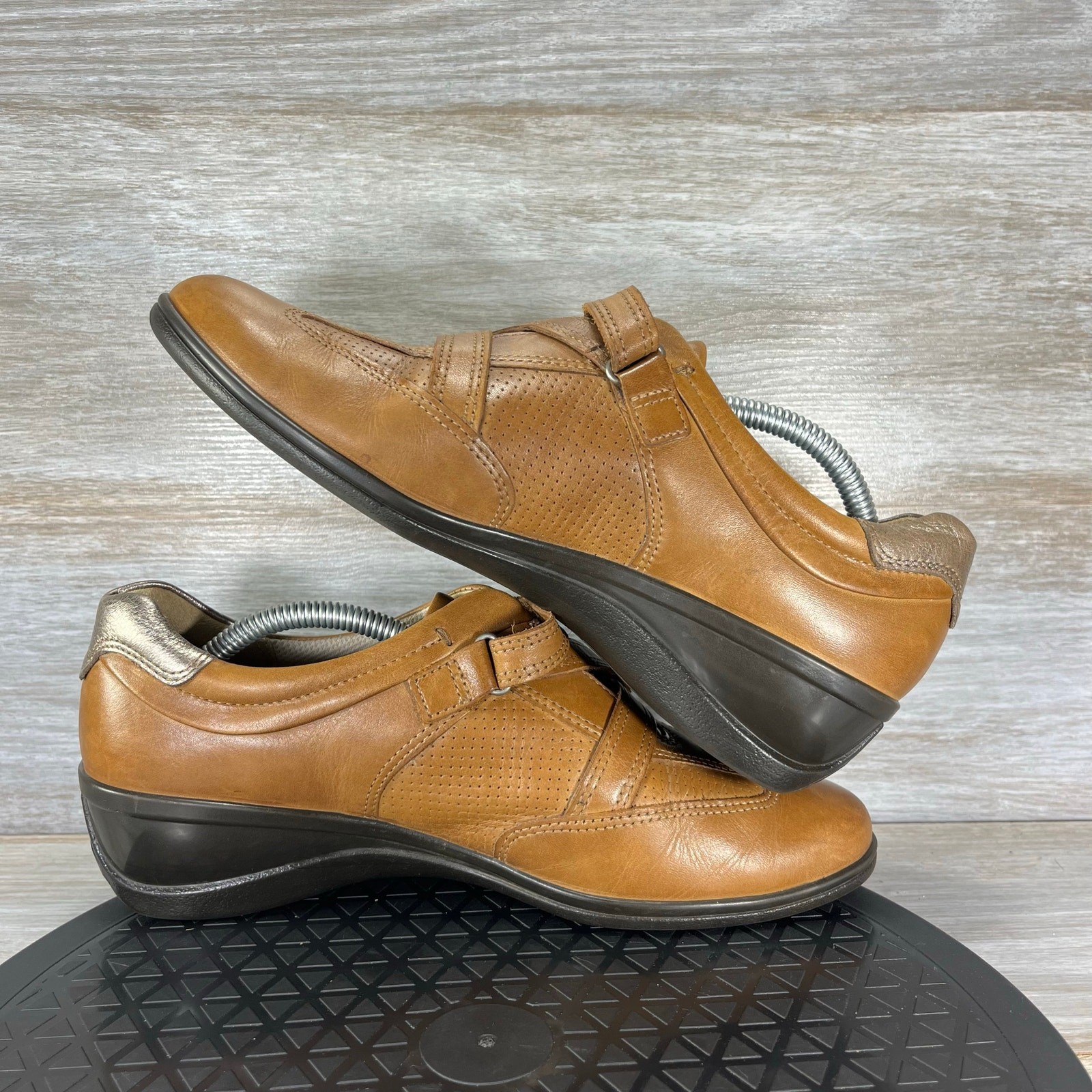 Ecco Women’s Brown Leather Hook & Loop Slip On Sneakers Size EU 38 US 7.5
