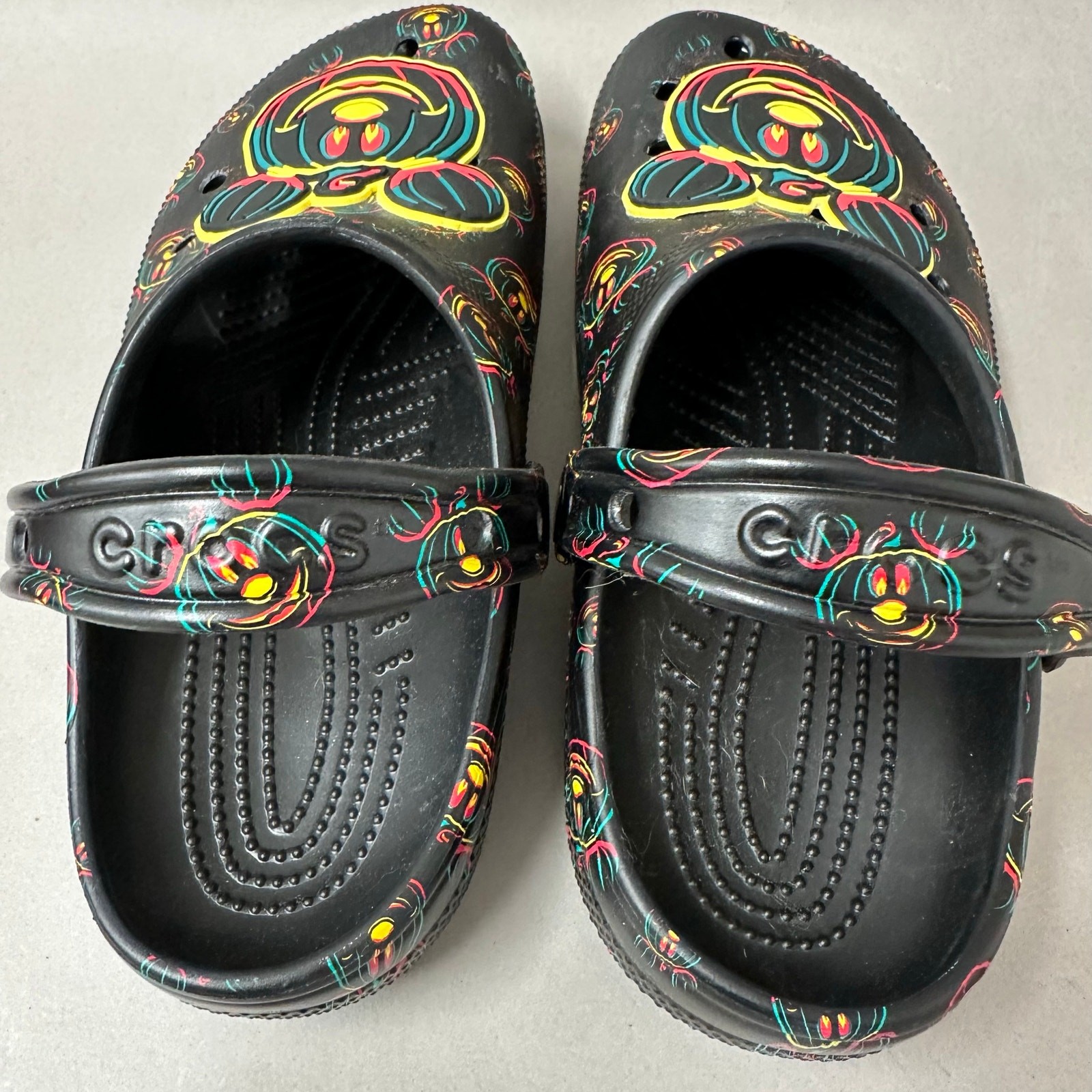 Crocs Disney Mickey Halloween Glow In The Dark Classic Clog Womens size 9 Mens 7