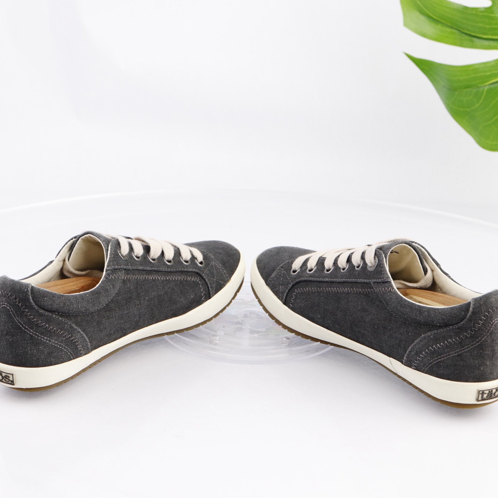 Taos Womens Star Sneaker Size 8 Dark Gray Washed Canvas Lace Up Walking Shoe