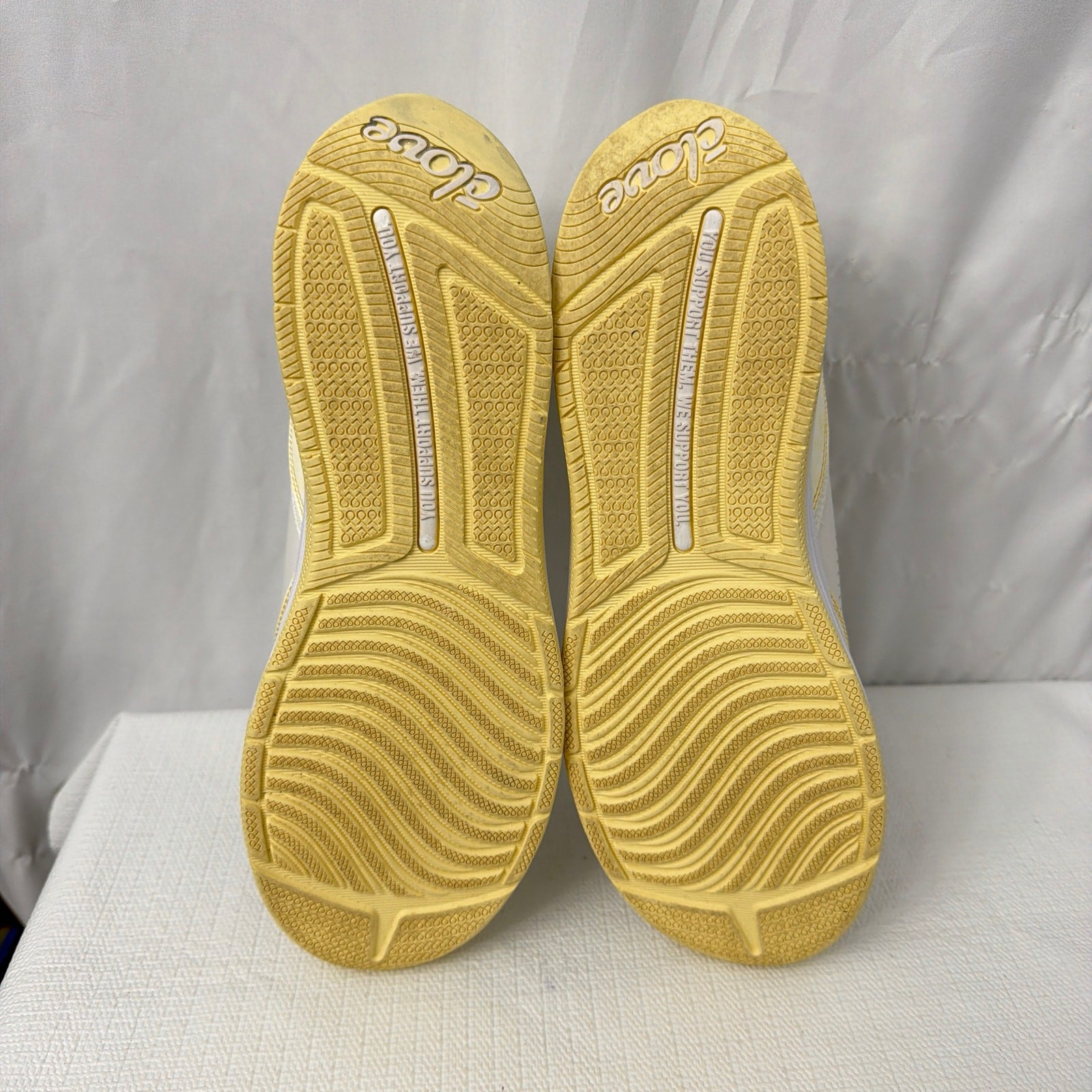 Clove Strada Shoes Womens 12.5 Butter Yellow Slip Resistant Nursing Land O Lakes